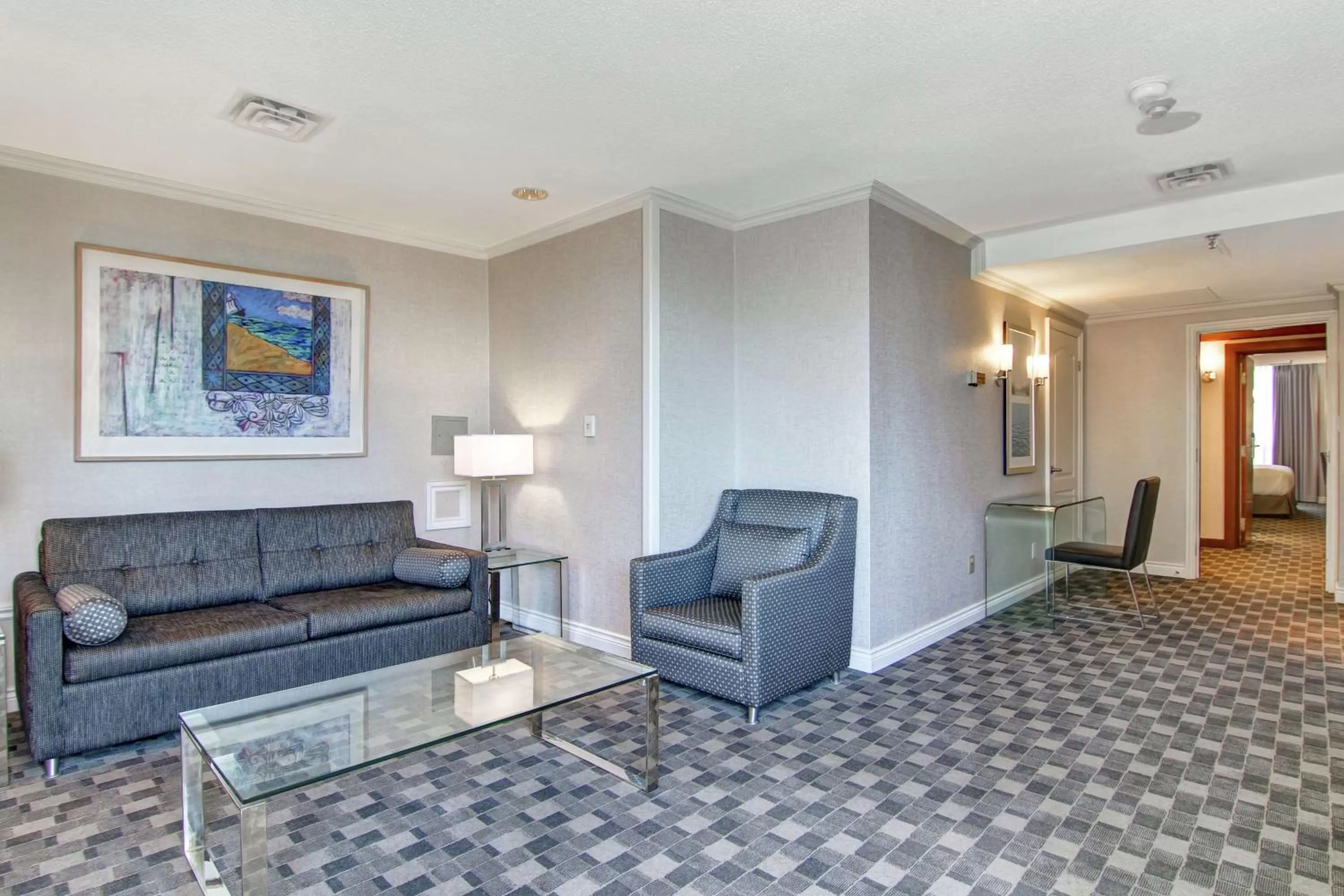 Bedroom in DoubleTree by Hilton Toronto Downtown