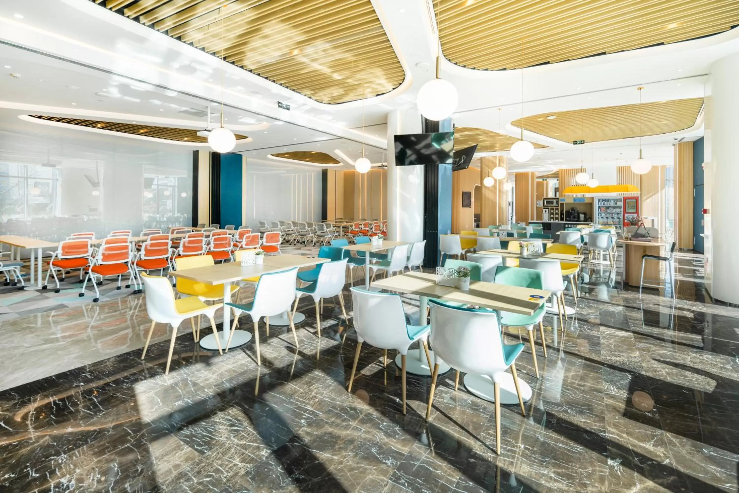 Restaurant/places to eat in Holiday Inn Express Shanghai Pudong Zhangjiang by IHG - 20 minutes to New International Expo Center and Disneyland Restaurant/places to eat in Holiday Inn Express Shanghai Pudong Zhangjiang by IHG - 20 minutes to New International Expo Center and Disneyland