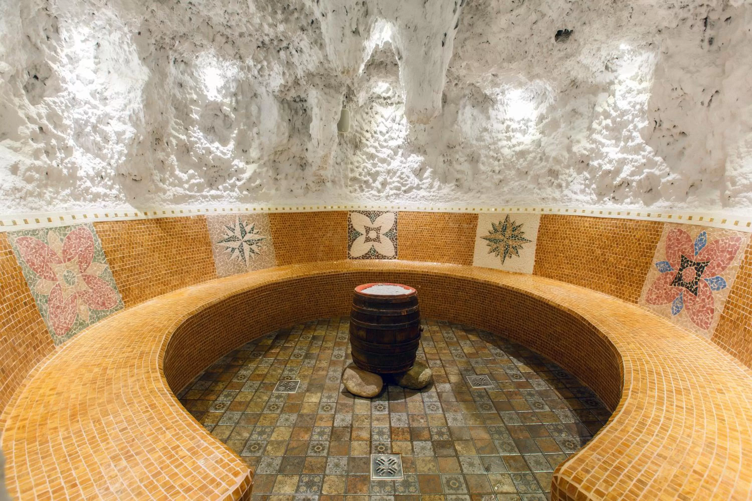 Steam room in SunGarden Golf & Spa Resort