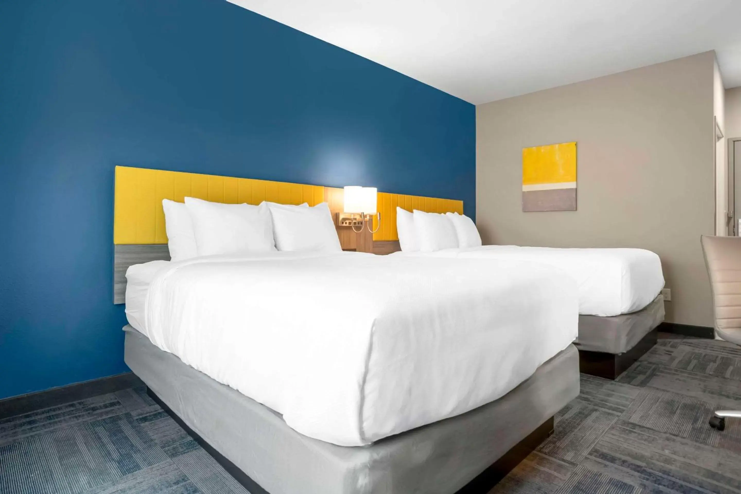 Bedroom, Bed in Comfort Inn & Suites