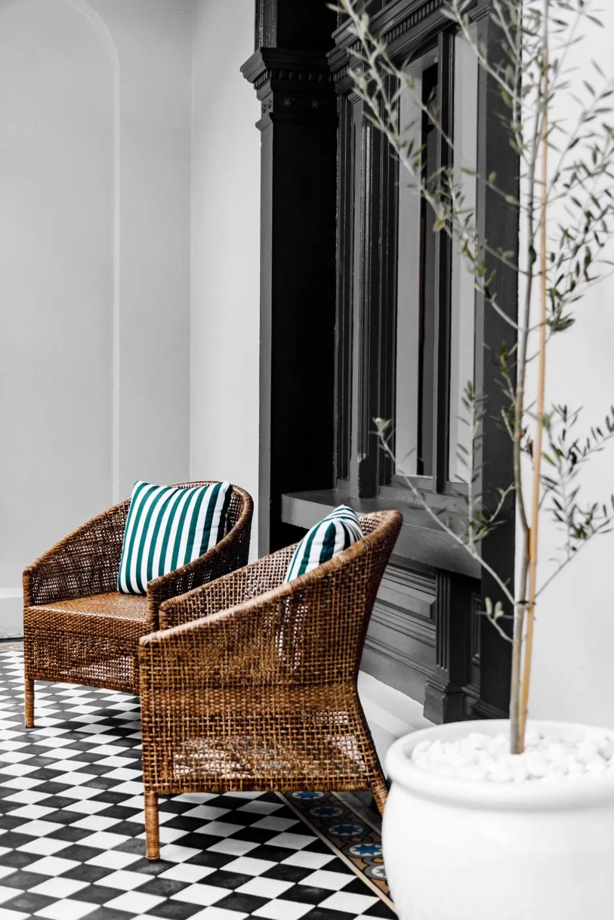 Facade/entrance in Hotel Challis Potts Point