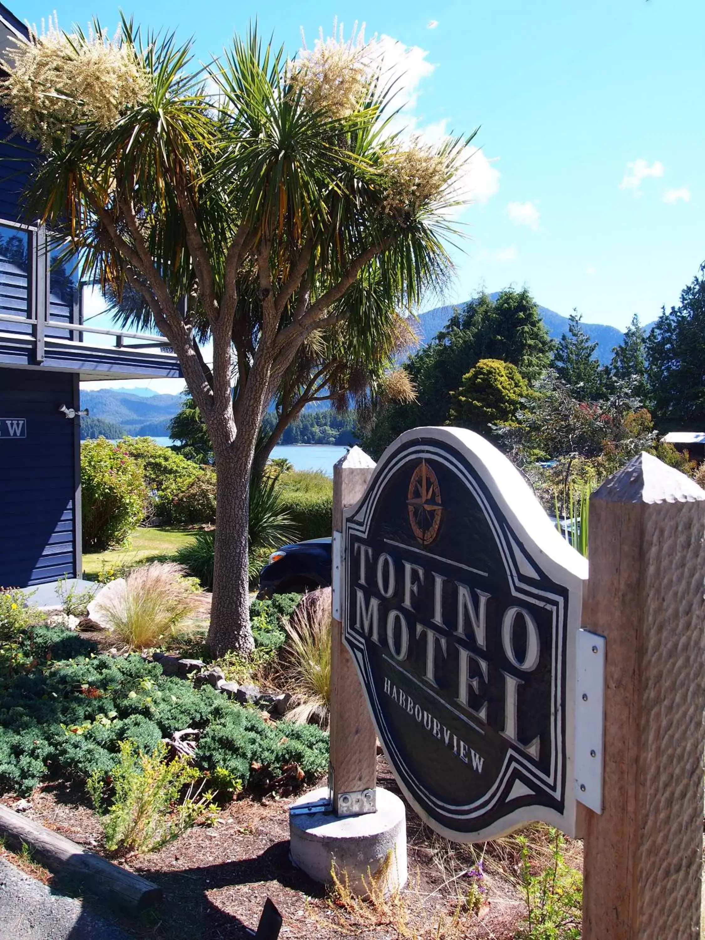 Facade/entrance, Property Logo/Sign in Tofino Motel Harborview