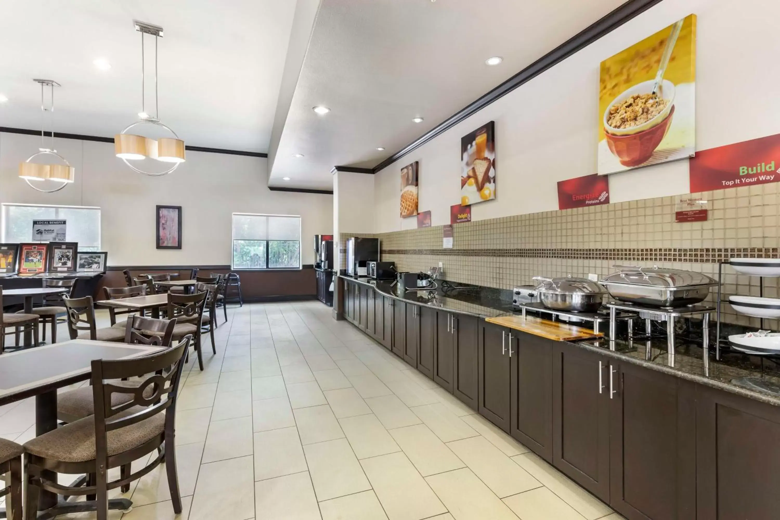 Breakfast, Restaurant/Places to Eat in Best Western Plus Hotel and Suites Denison