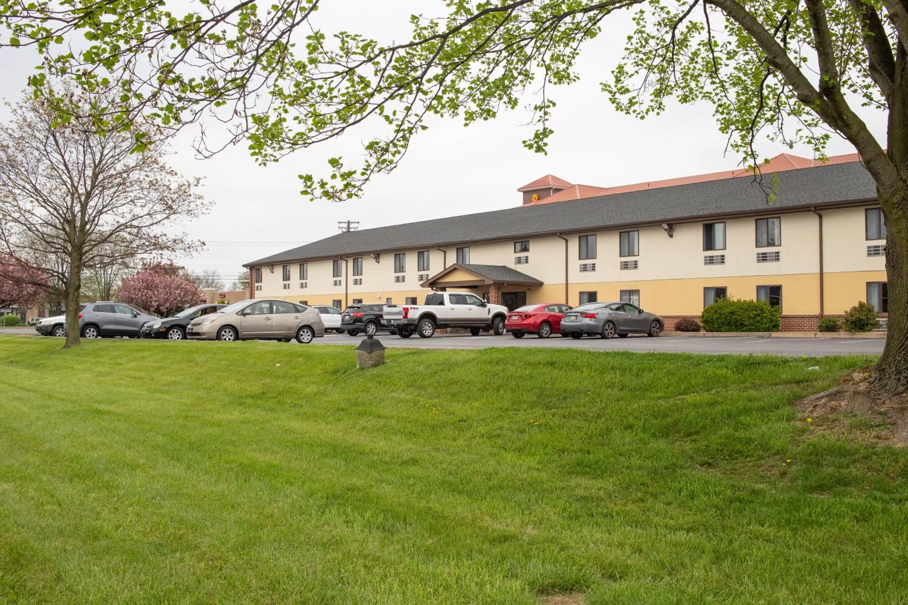 Property building in Eastbrook Inn