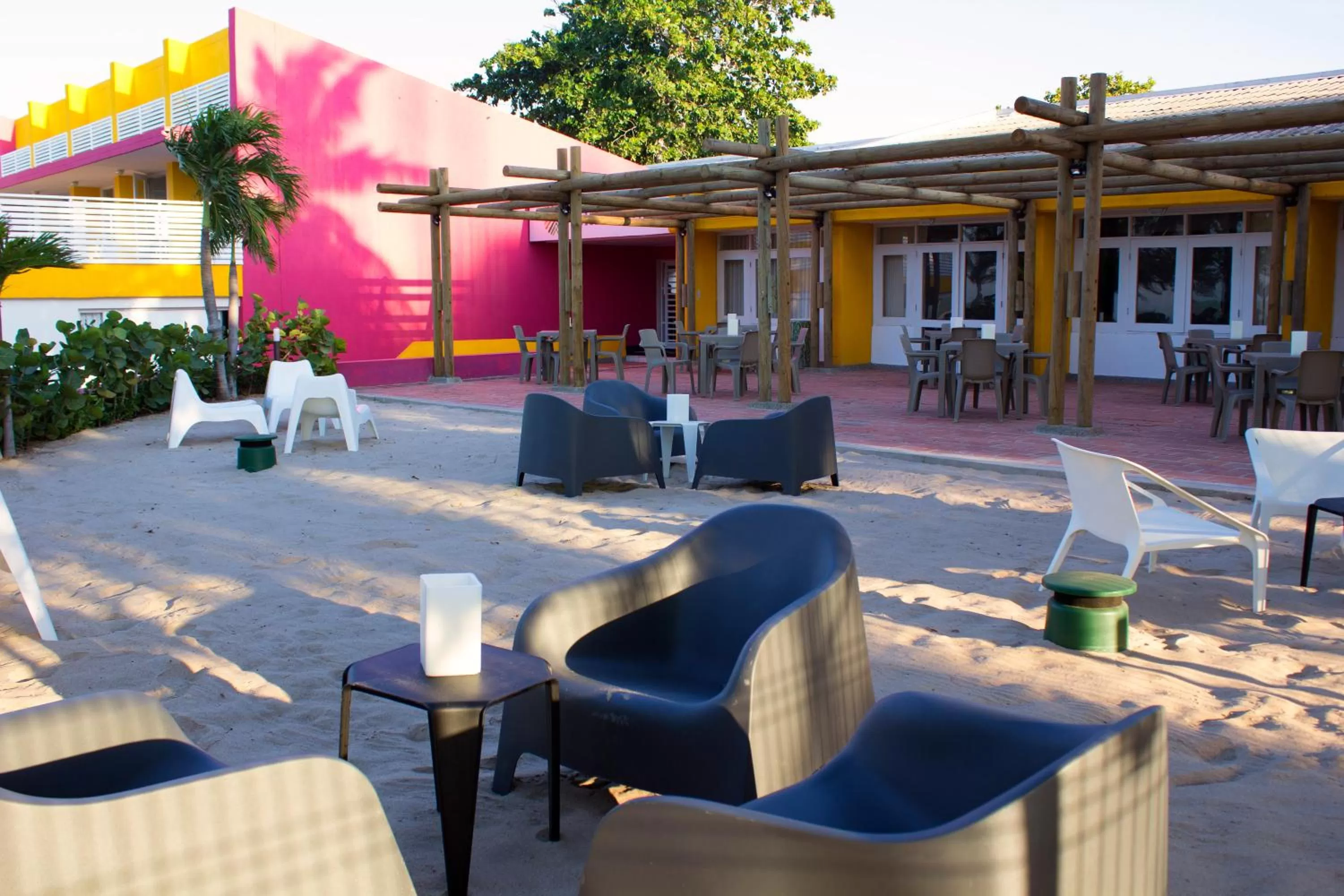 Day in Hotel Gimaura