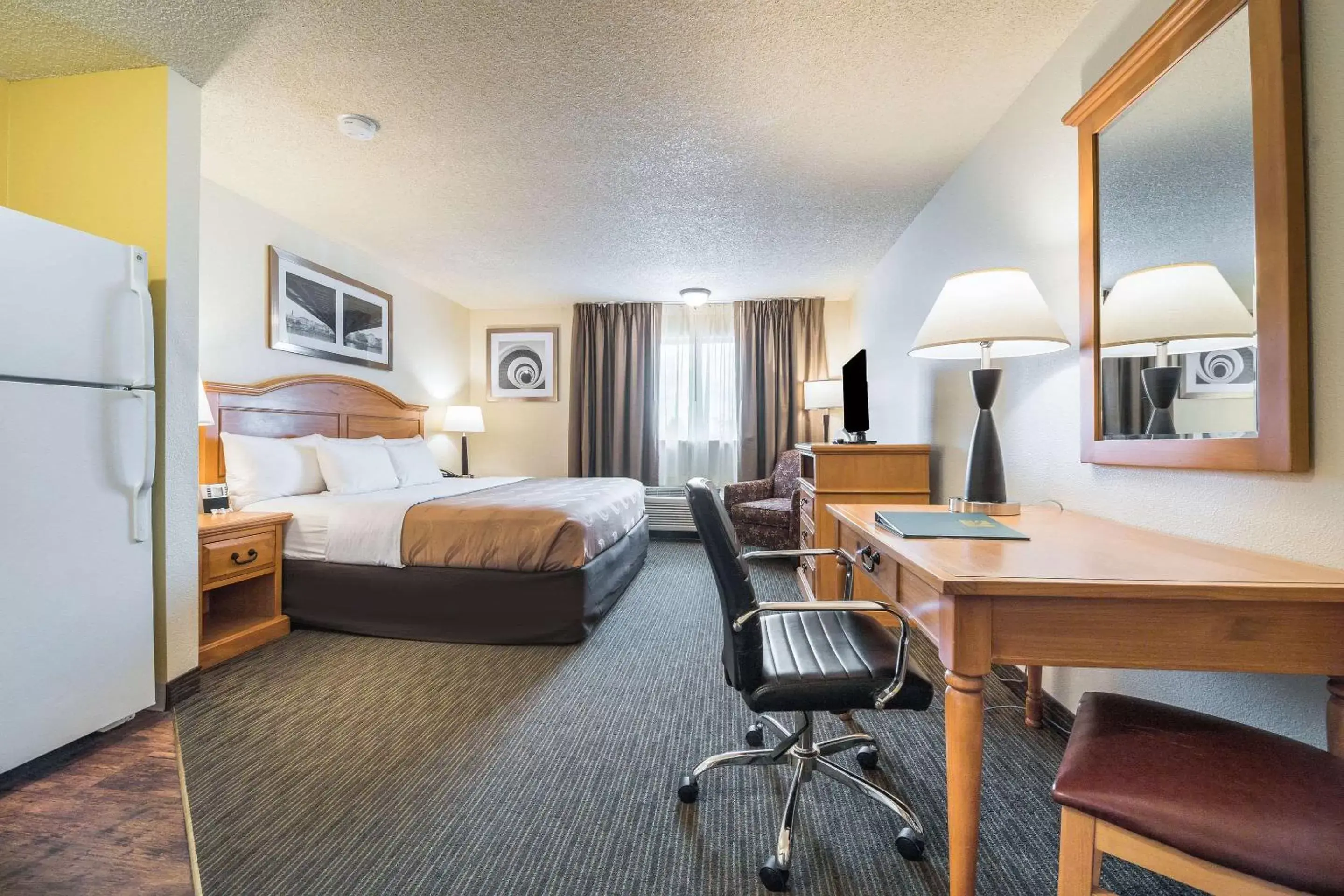 Photo of the whole room in Quality Inn & Suites Silverdale Bangor-Keyport