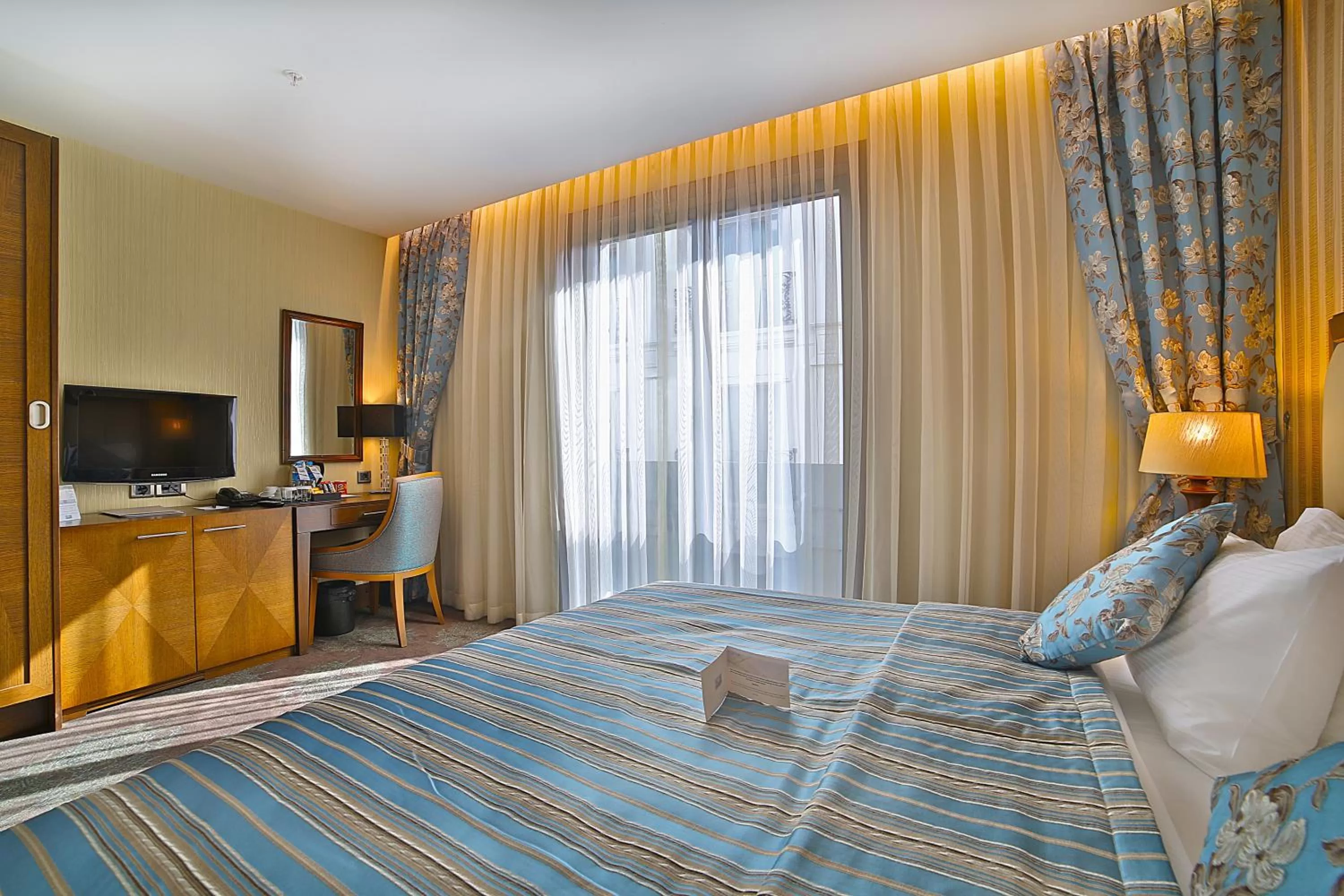 Bed in Adelmar Hotel Istanbul Sisli