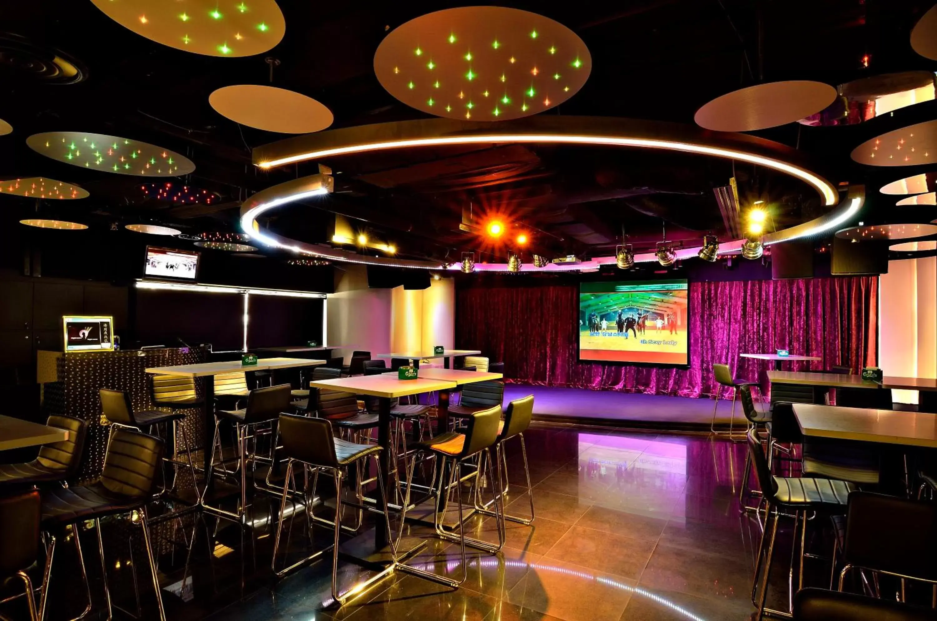 Lounge or bar in The Seacare Hotel Lounge or bar in The Seacare Hotel