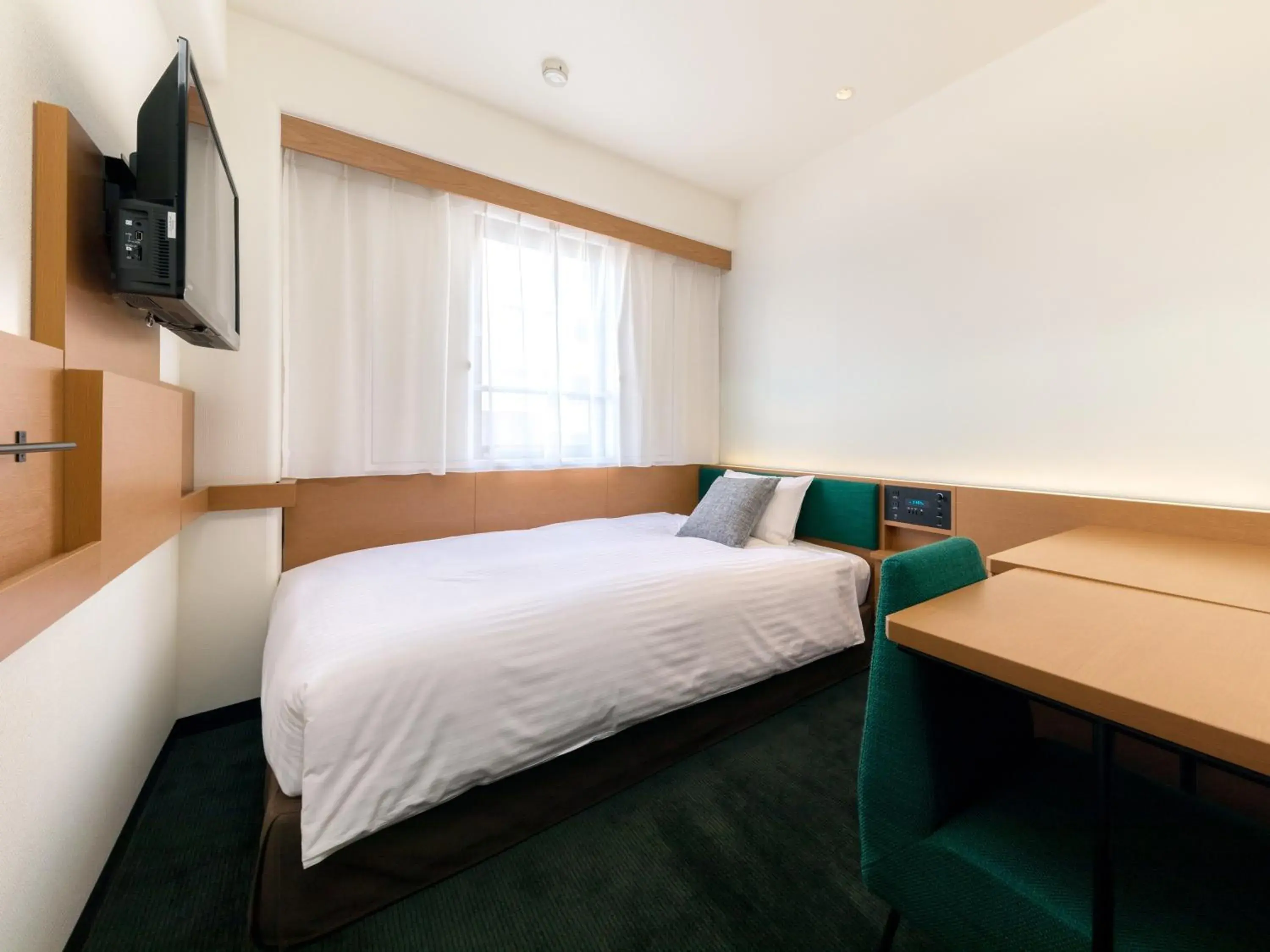 Photo of the whole room, Bed in Nishitetsu Inn Nihonbashi Photo of the whole room, Bed in Nishitetsu Inn Nihonbashi