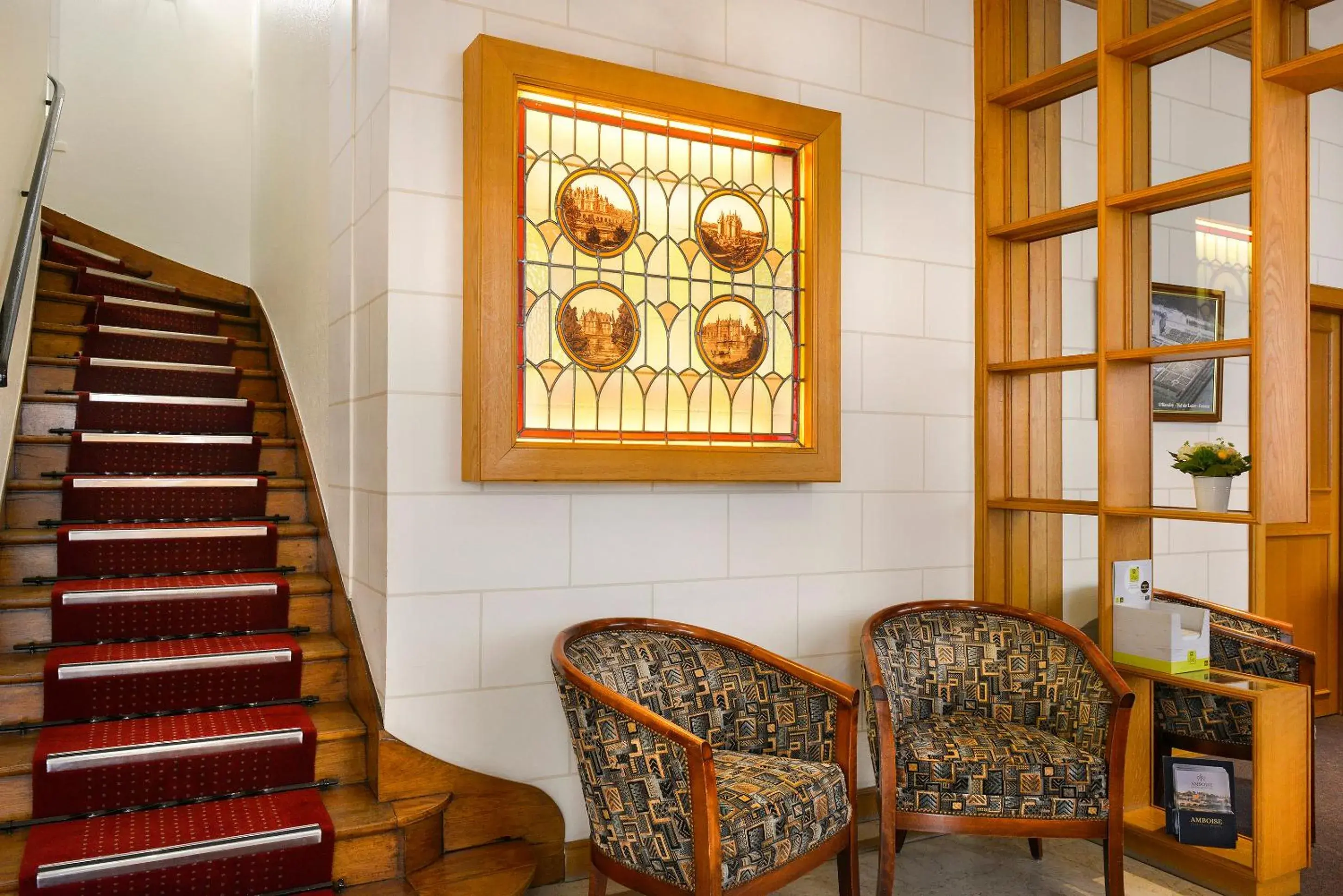 Seating Area in Logis Hôtel Des Châteaux De La Loire