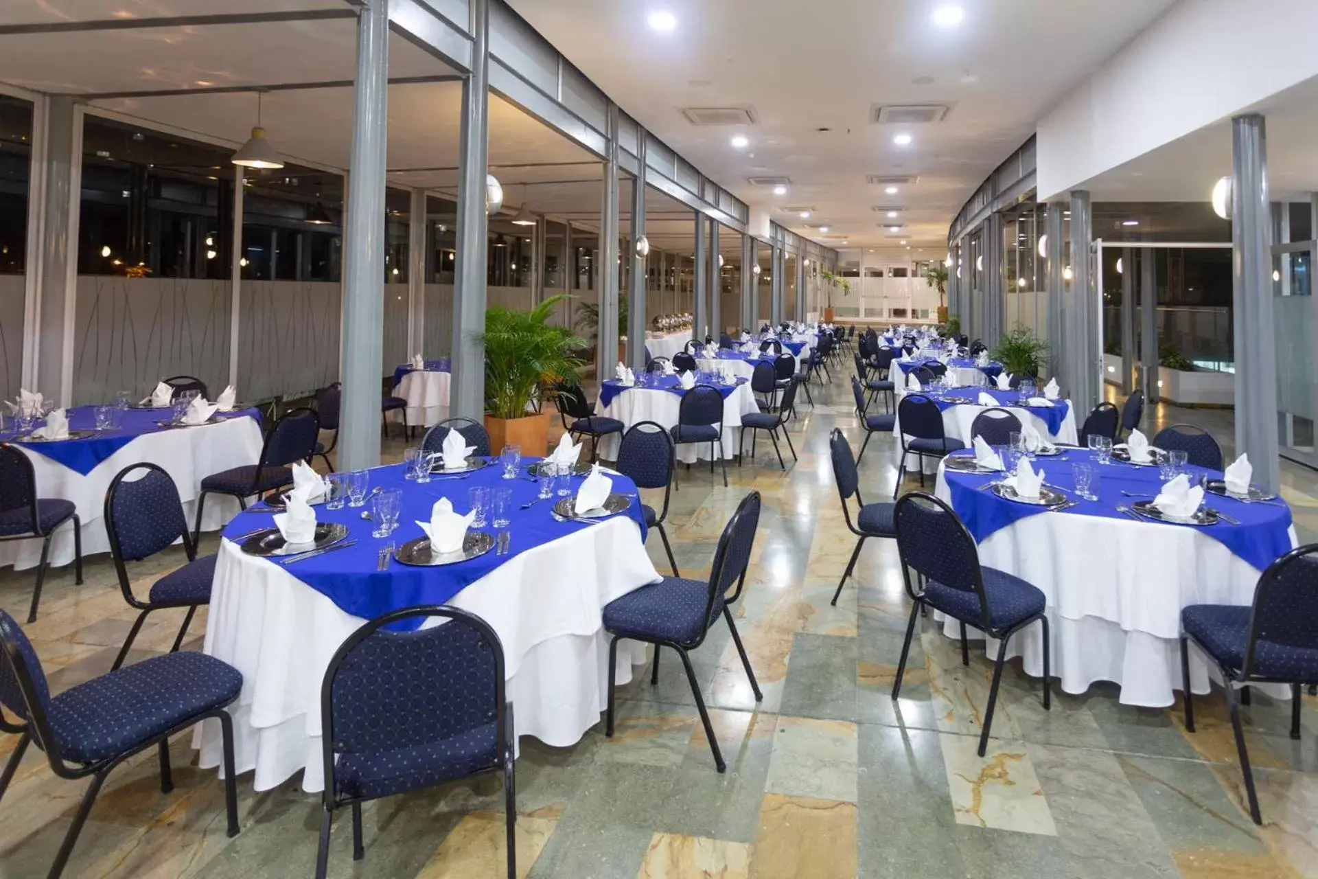 Banquet/Function facilities, Restaurant/Places to Eat in Hotel San Fernando Plaza