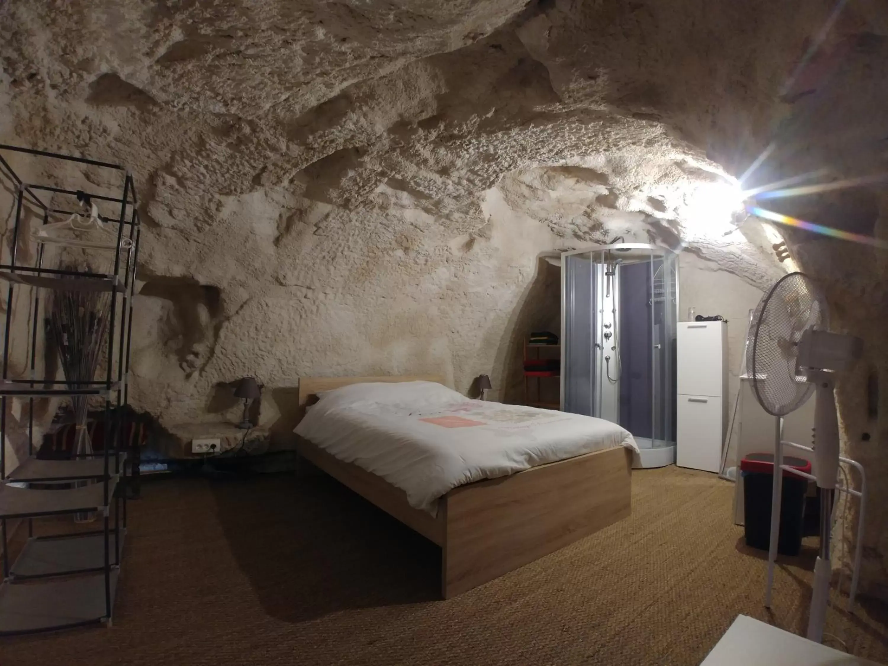 Photo of the whole room, Bed in Manoir Le Cristal - Futuroscope a petit prix , grandes chambres familiales 5-6 personnes ,