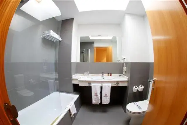 Bathroom in Colón Tuy Bathroom in Colón Tuy