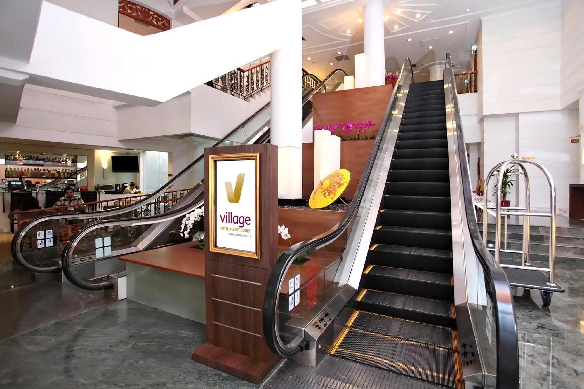 Lobby or reception in Village Hotel Albert Court by Far East Hospitality