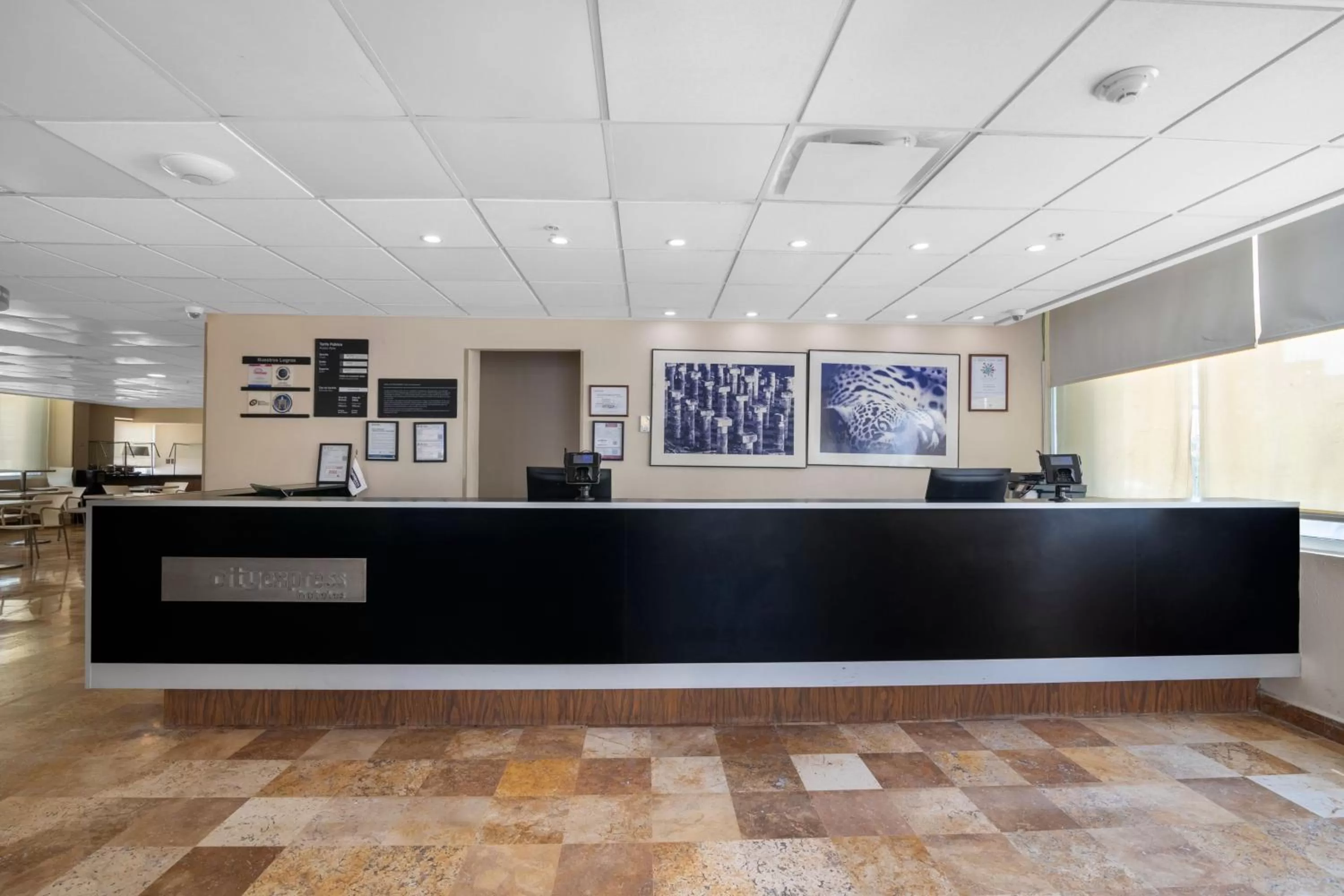 Lobby or reception in City Express by Marriott Cancun