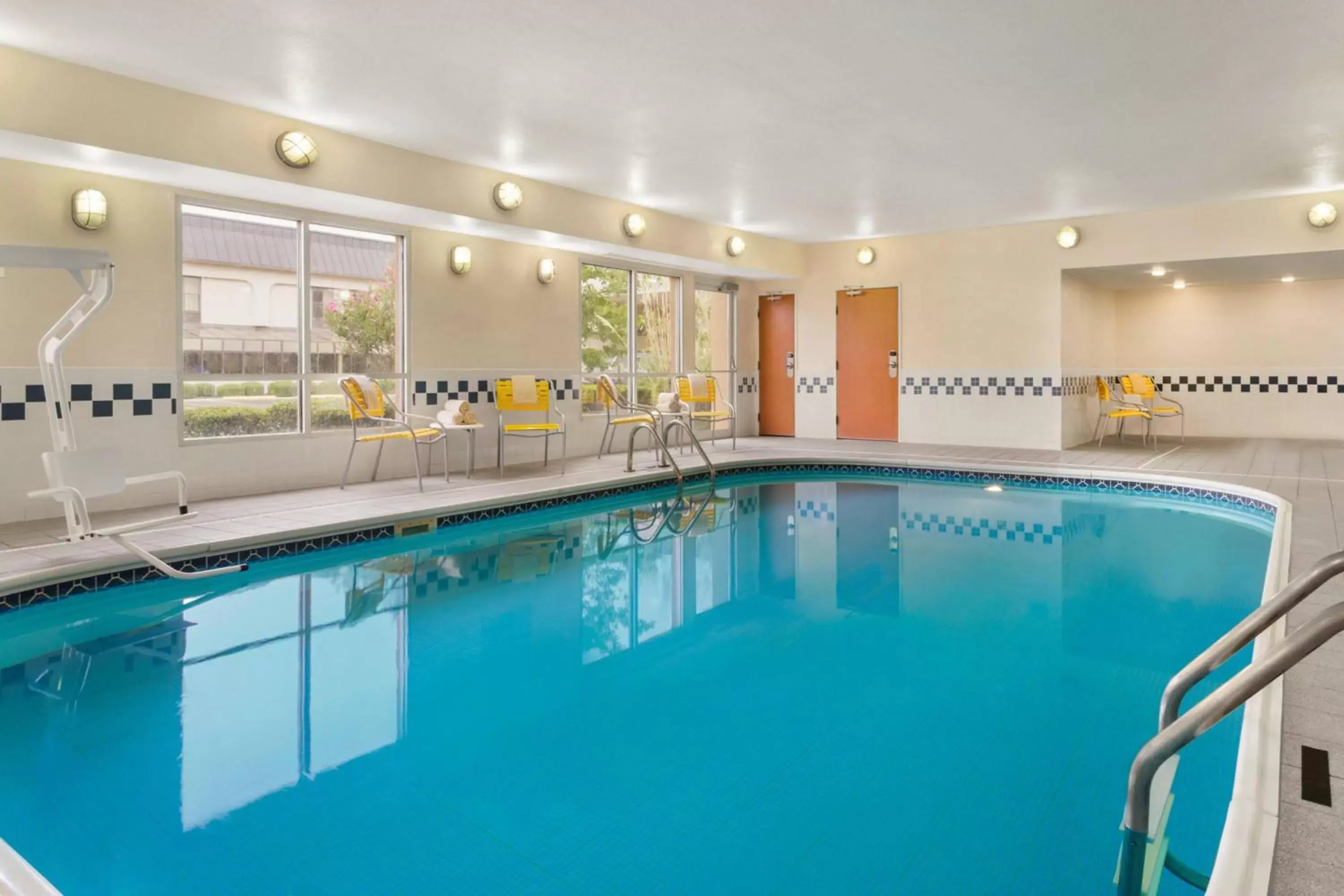 Swimming Pool in Fairfield Inn & Suites by Marriott Norman