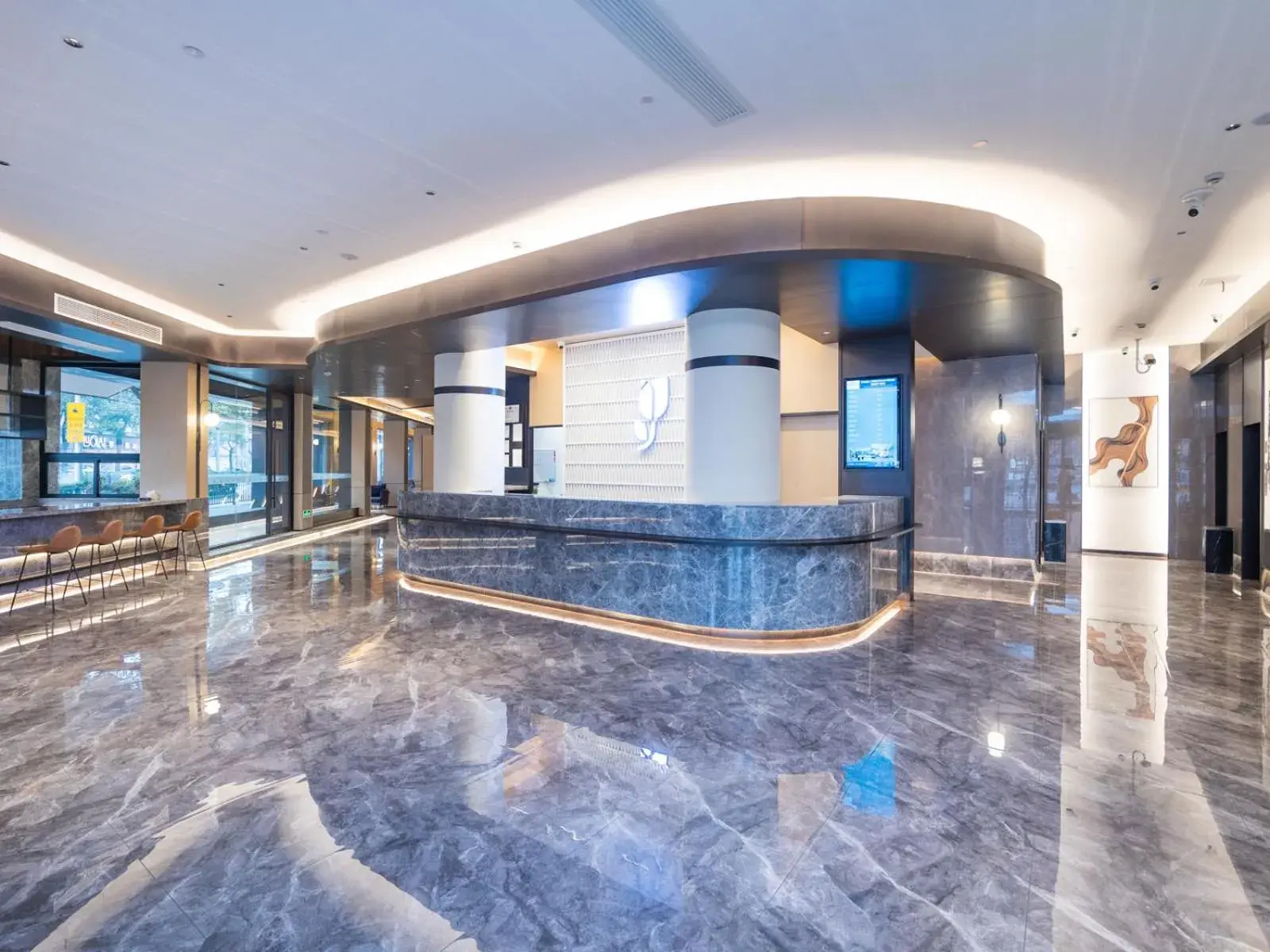 Lobby/Reception in Country Inn&Suites by Radisson, Shanghai PVG