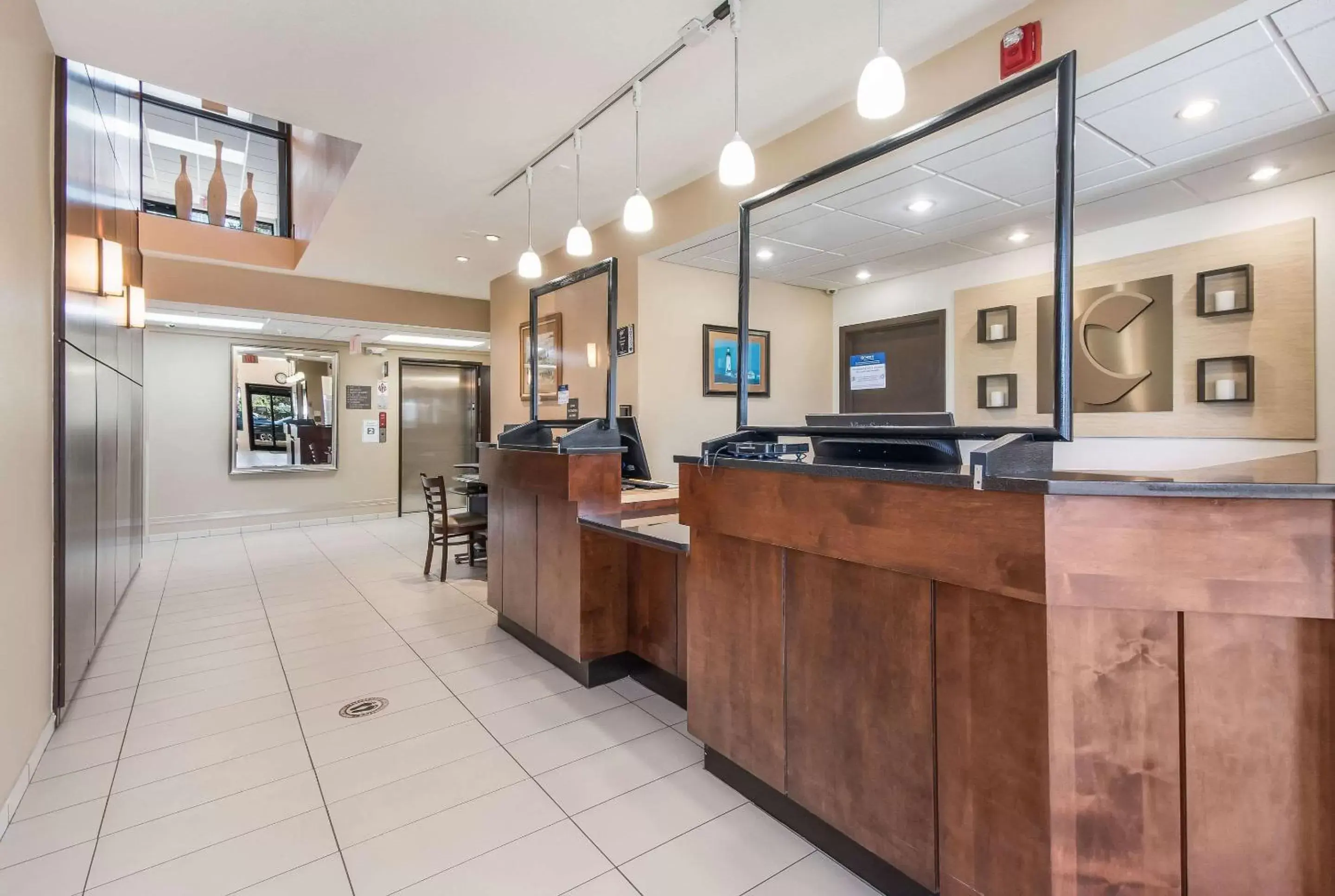 Lobby or reception in Comfort Inn Newport Lobby or reception in Comfort Inn Newport