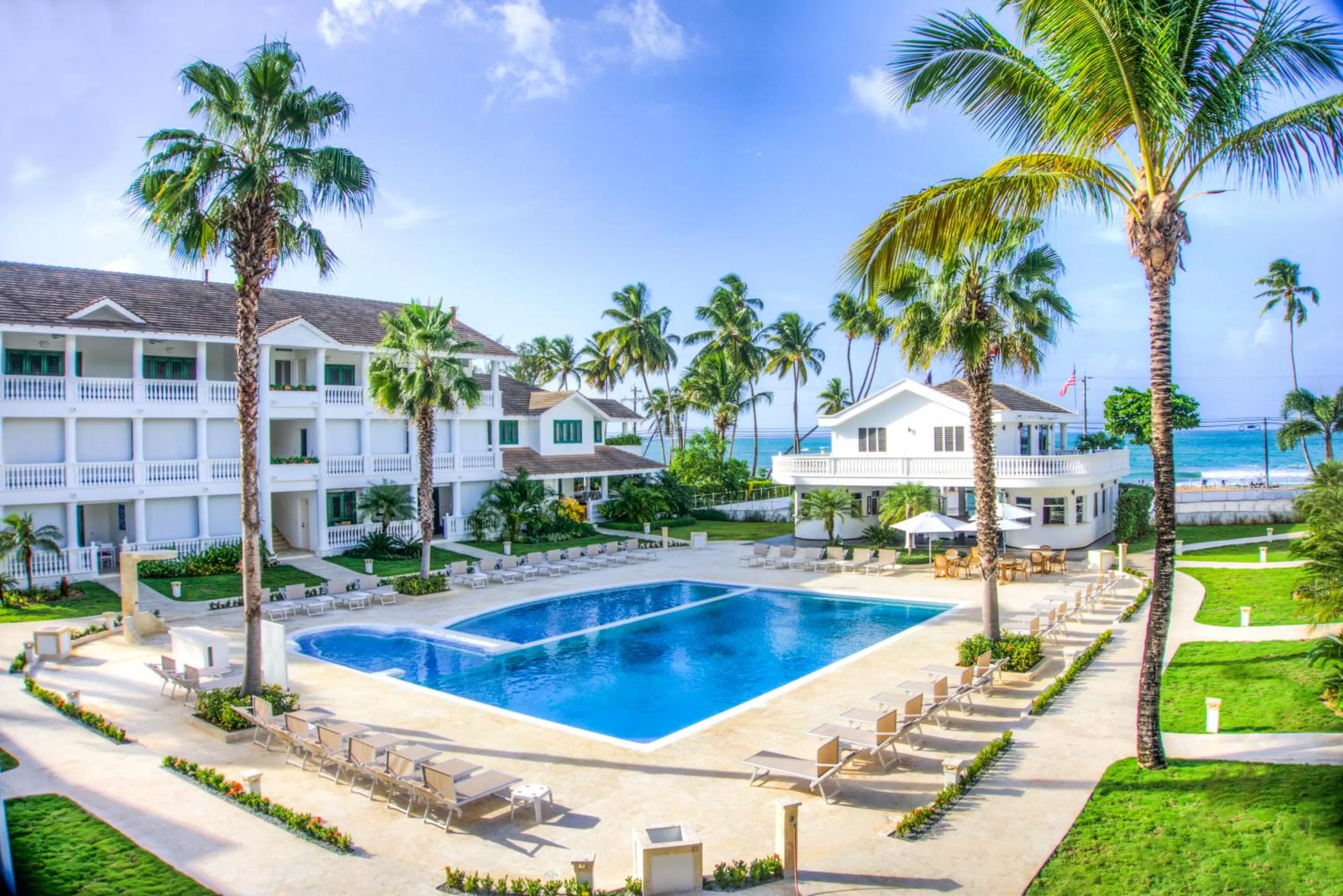 Swimming pool in Albachiara Hotel - Las Terrenas