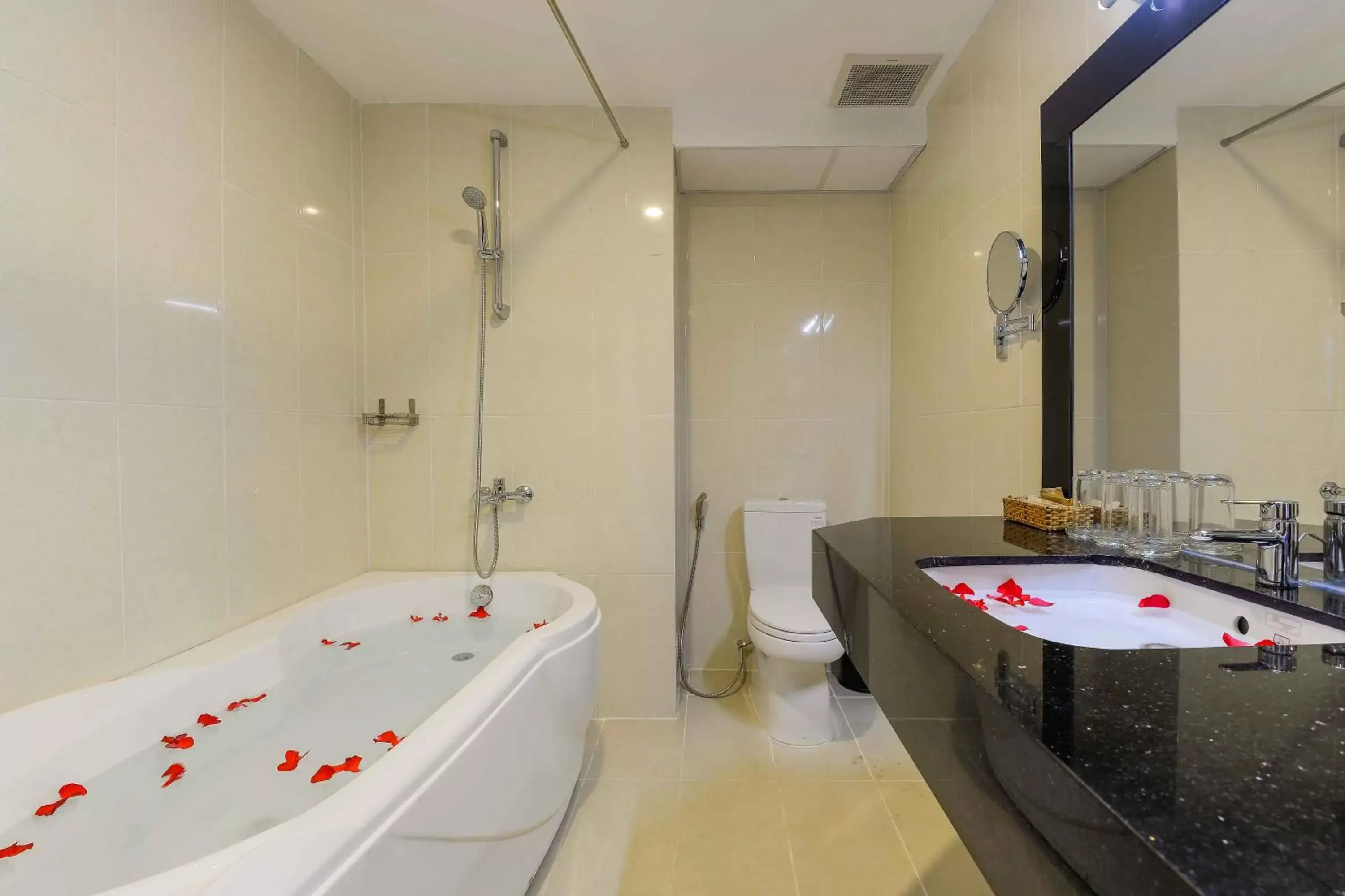 Bathroom in Saigonciti Hotel A