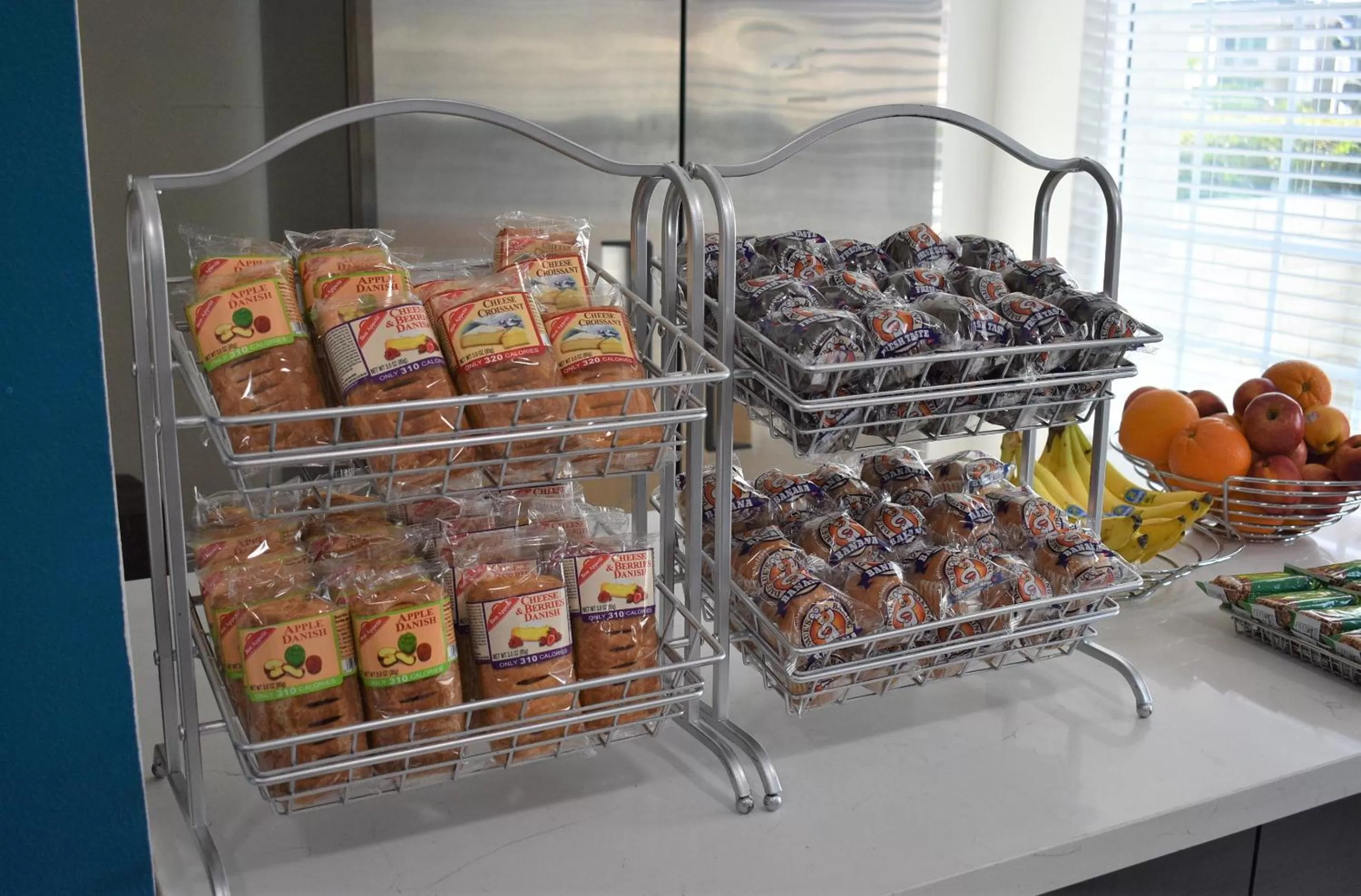 Breakfast in Signature Anaheim Maingate