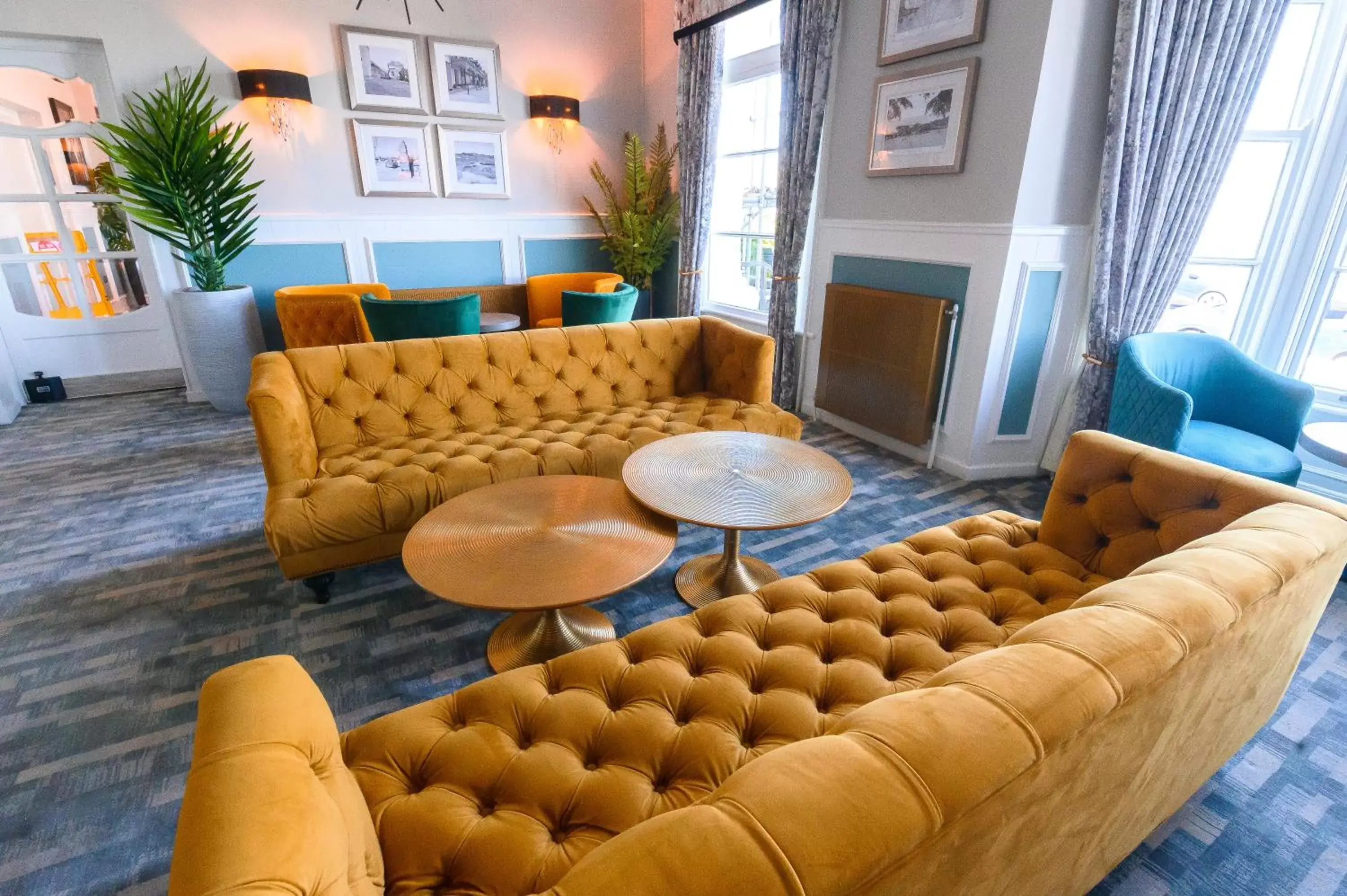 Lounge or bar, Seating Area in Llandudno Bay Hotel