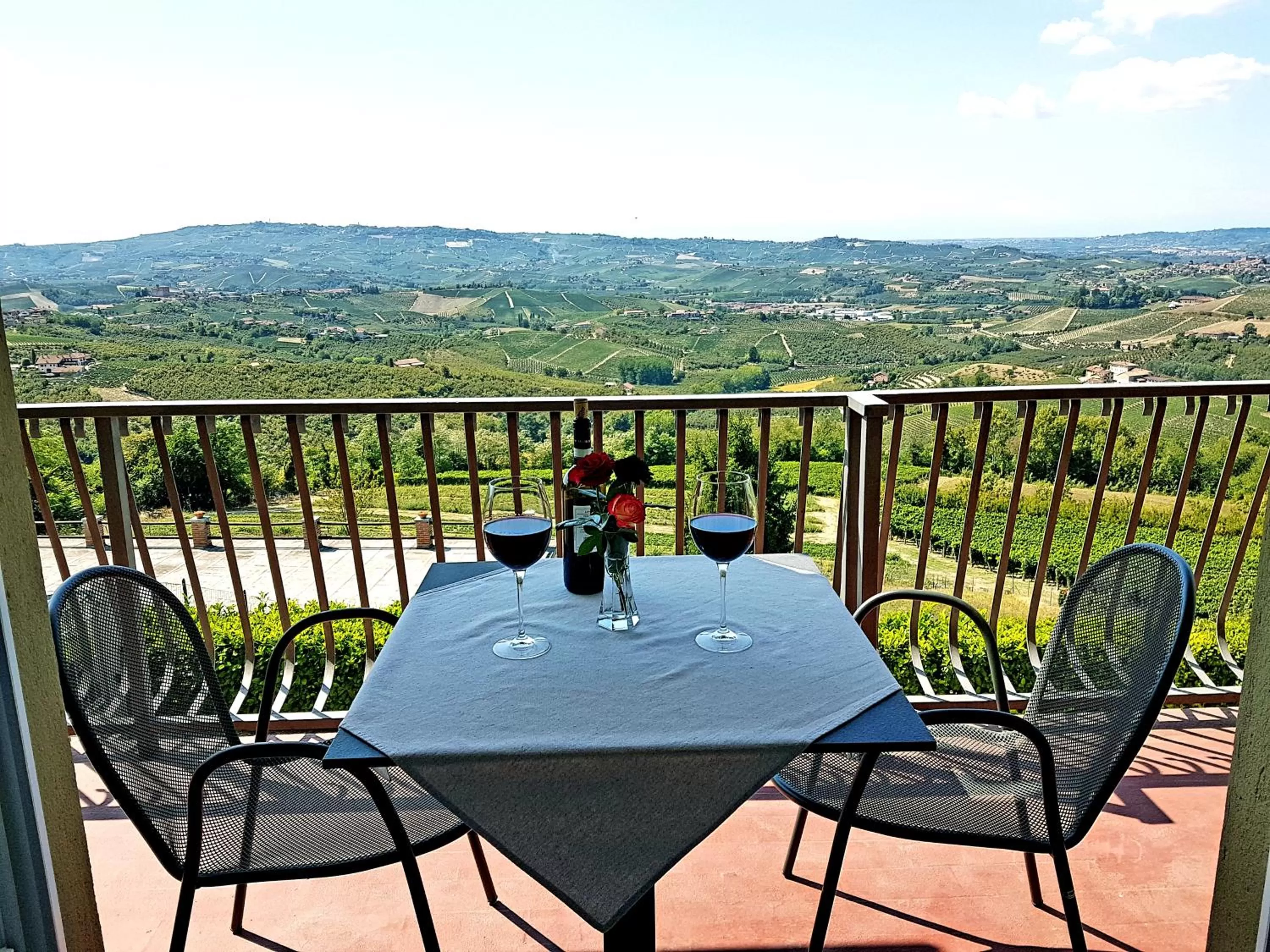 Balcony/Terrace in Villa Bellavista Alba, B&B