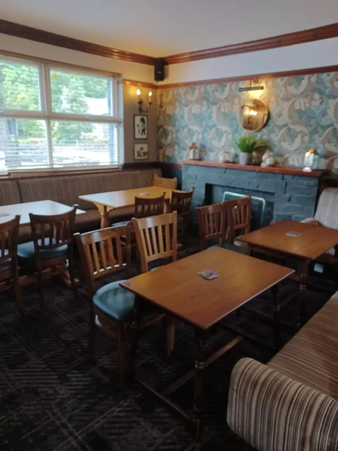 Lounge or bar, Restaurant/Places to Eat in Twa Dogs Inn