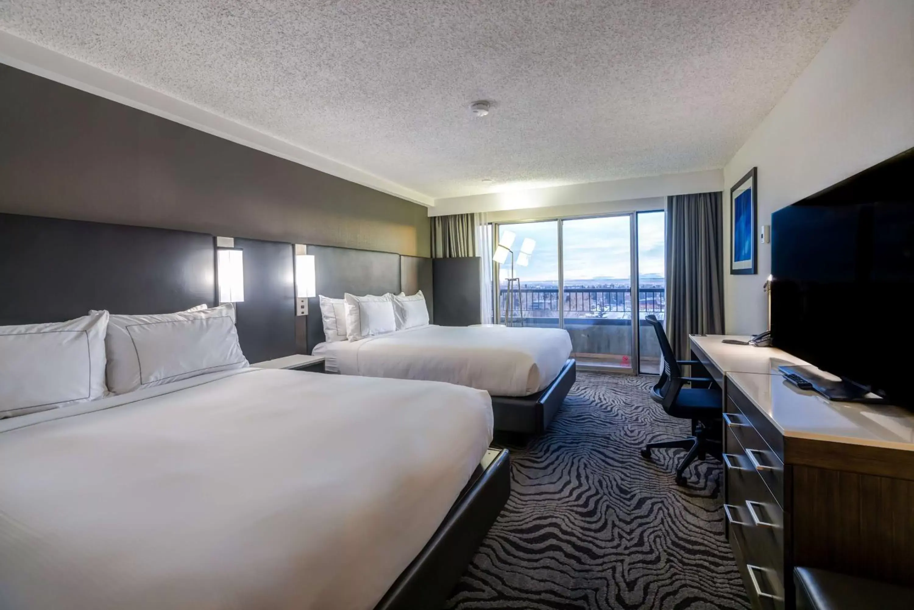 Bedroom in DoubleTree by Hilton Calgary North