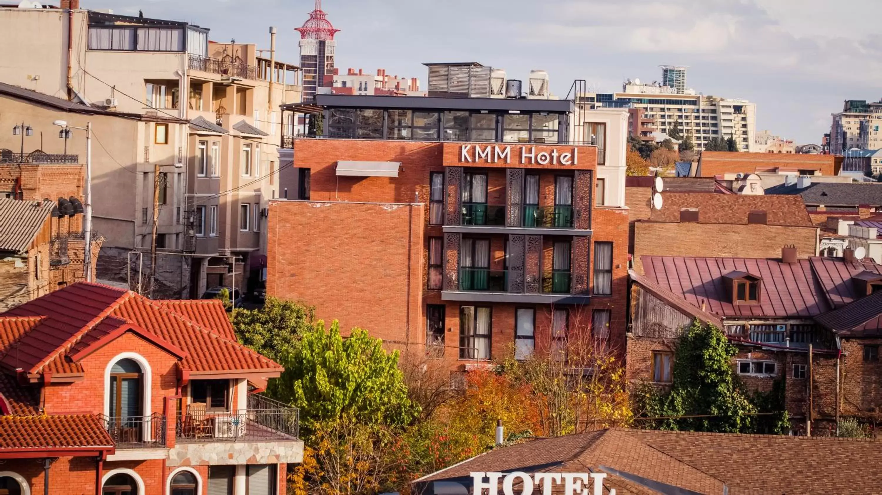 Facade/entrance in KMM Hotel Facade/entrance in KMM Hotel