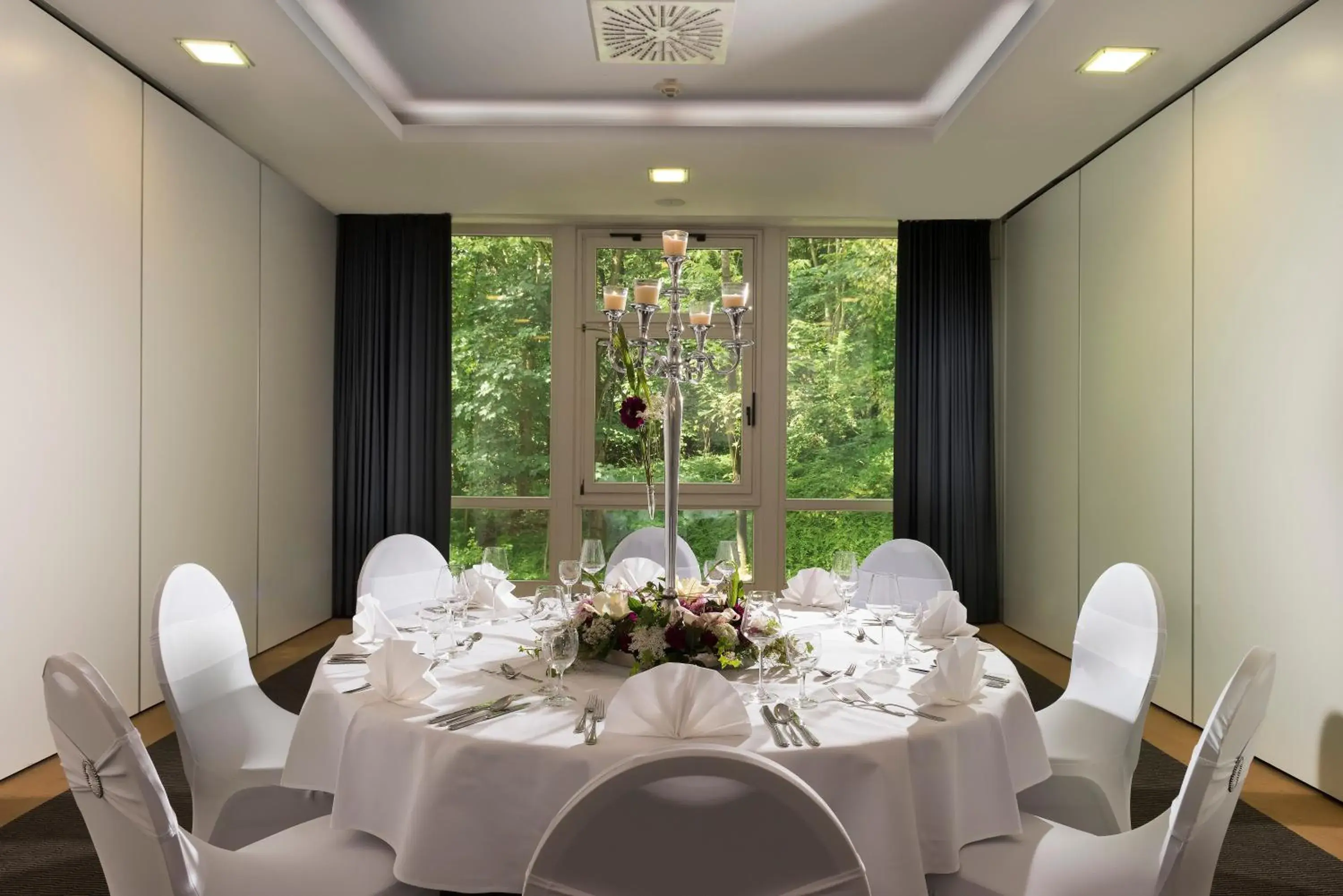 Banquet/Function facilities, Banquet Facilities in Mercure Hotel Bielefeld Johannisberg