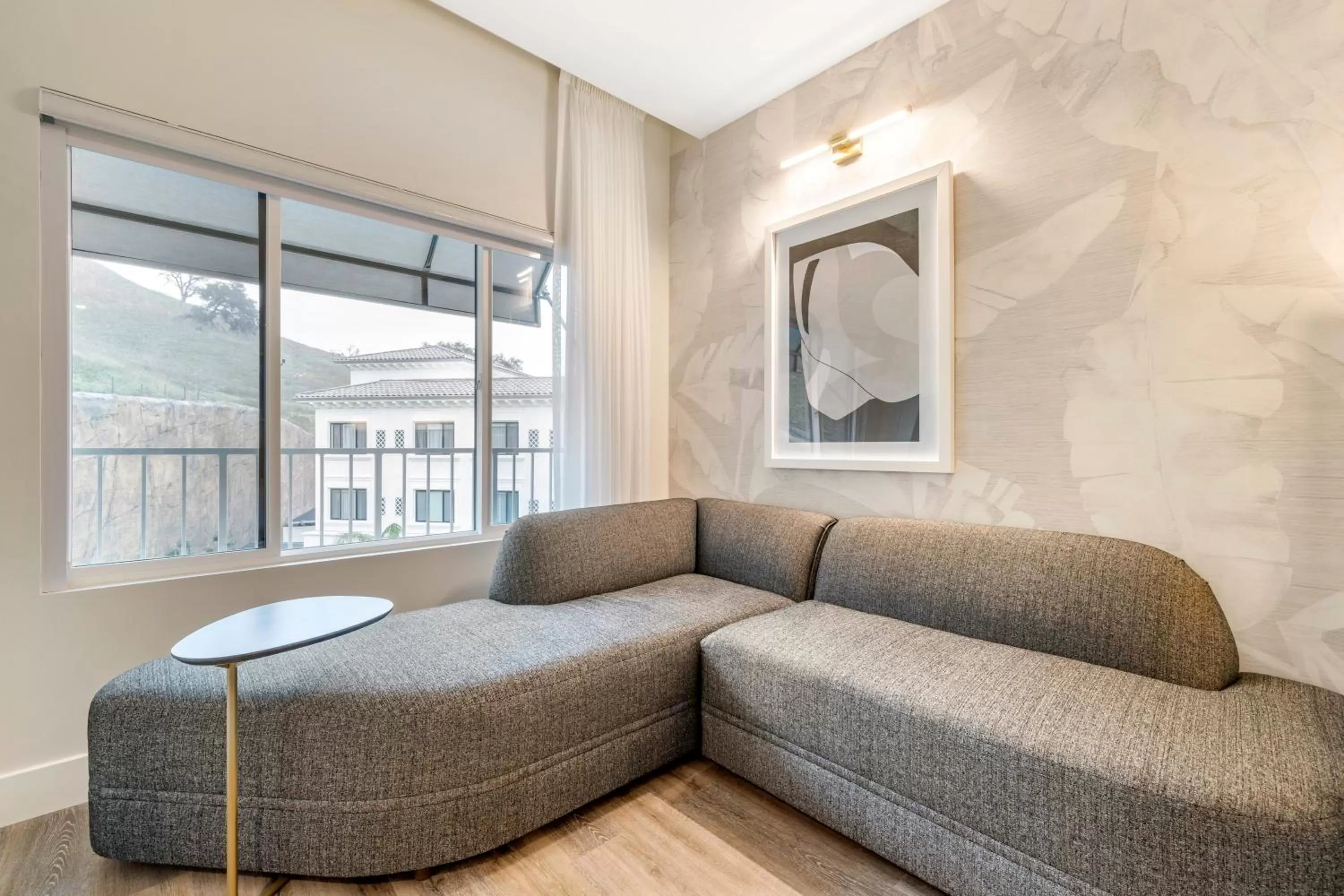 Seating area in Cambria Hotel Calabasas - Malibu