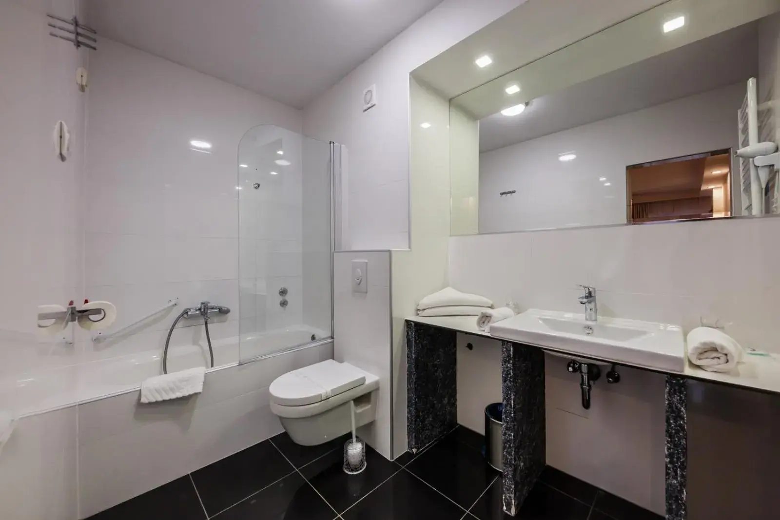 Bathroom in Hotel Sveti Kriz