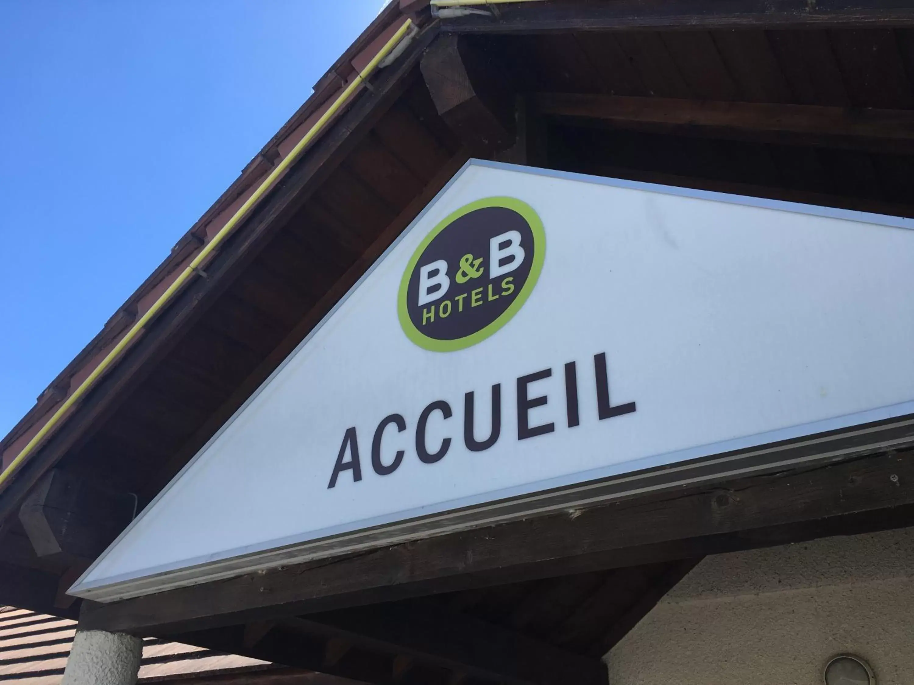 Facade/entrance, Property Logo/Sign in B&B HOTEL Chatellerault