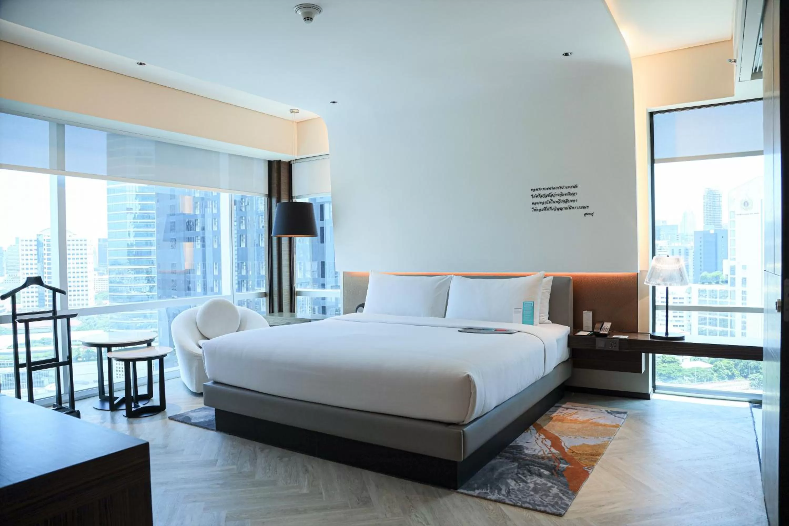 Bed in Le Meridien Bangkok