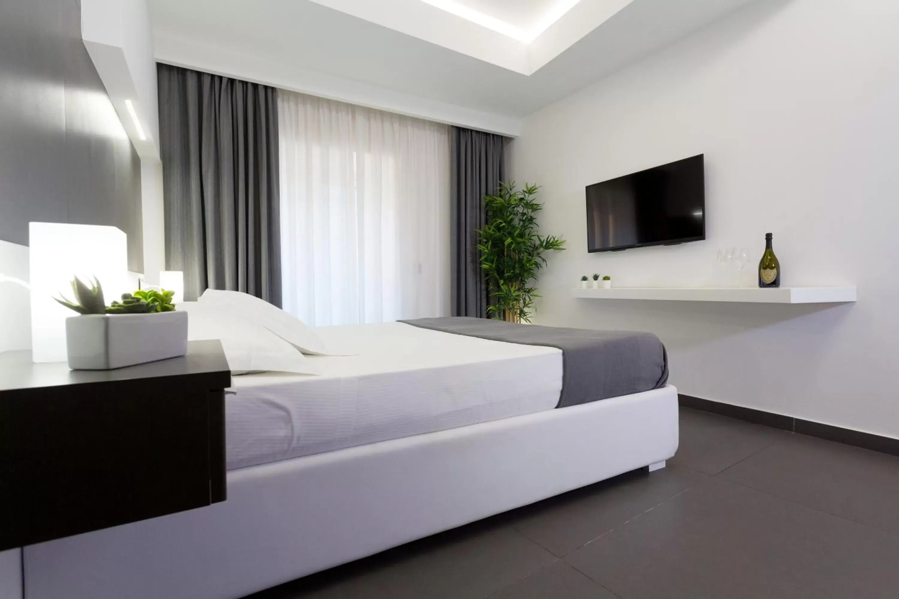 TV and multimedia, Bed in Le Suites Del Duomo