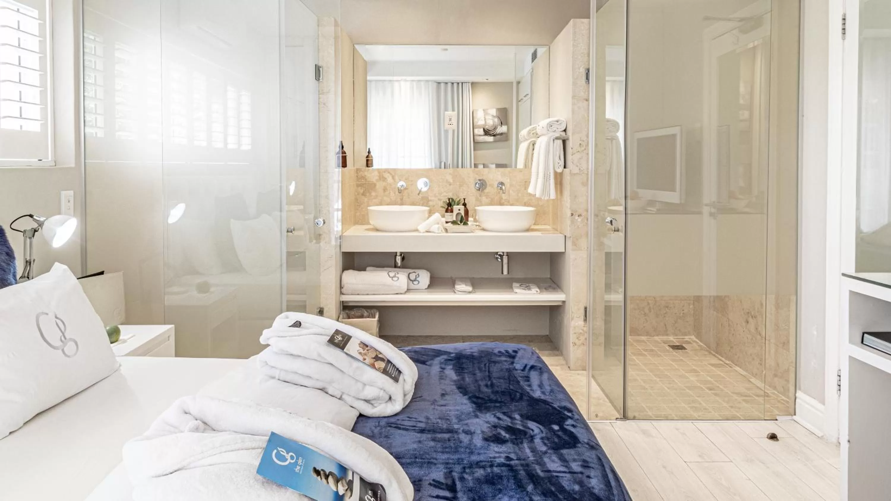 Bathroom, Bed in The Glen Boutique Hotel & Spa