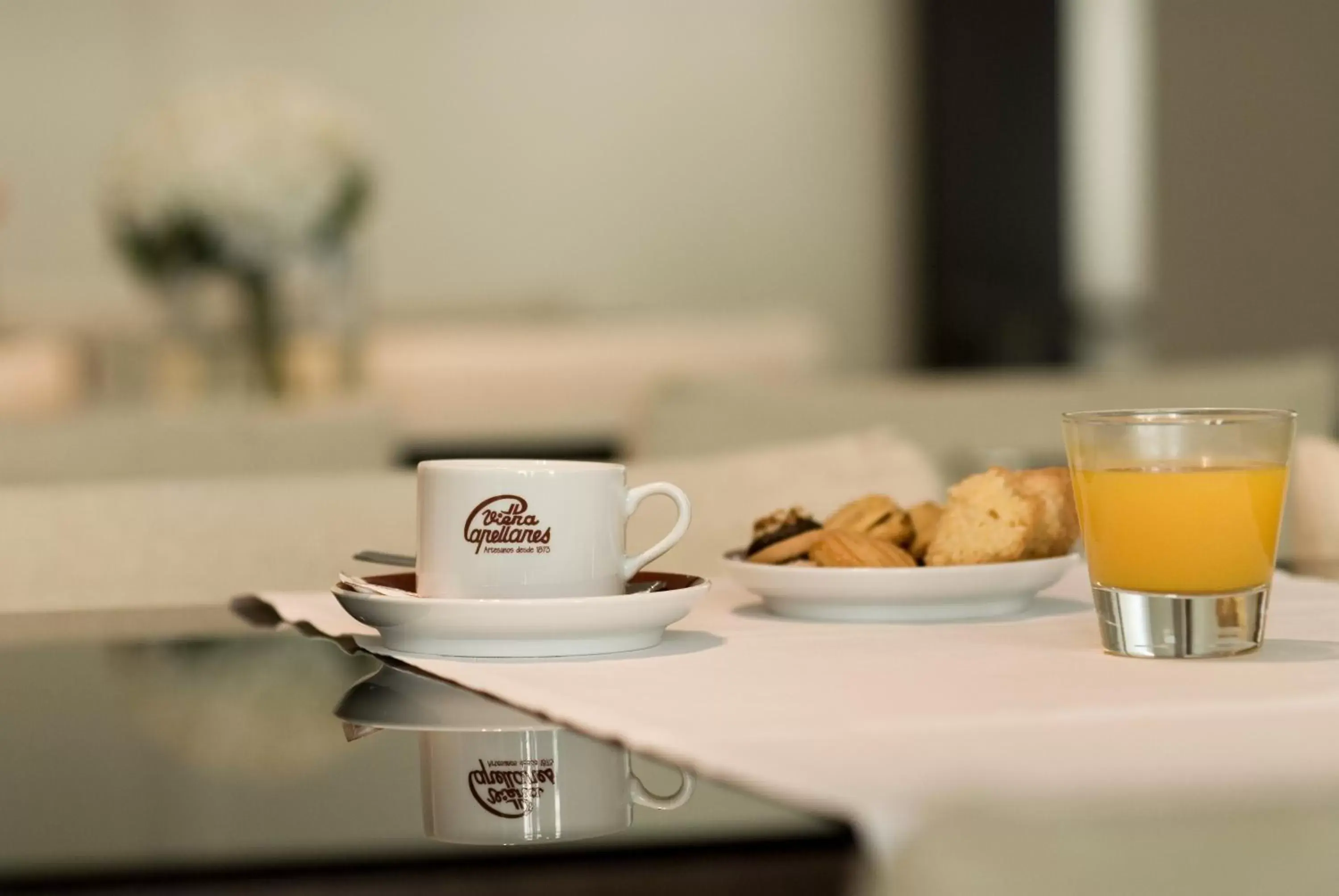 Restaurant/places to eat in Suites Viena Plaza de España Restaurant/places to eat in Suites Viena Plaza de España