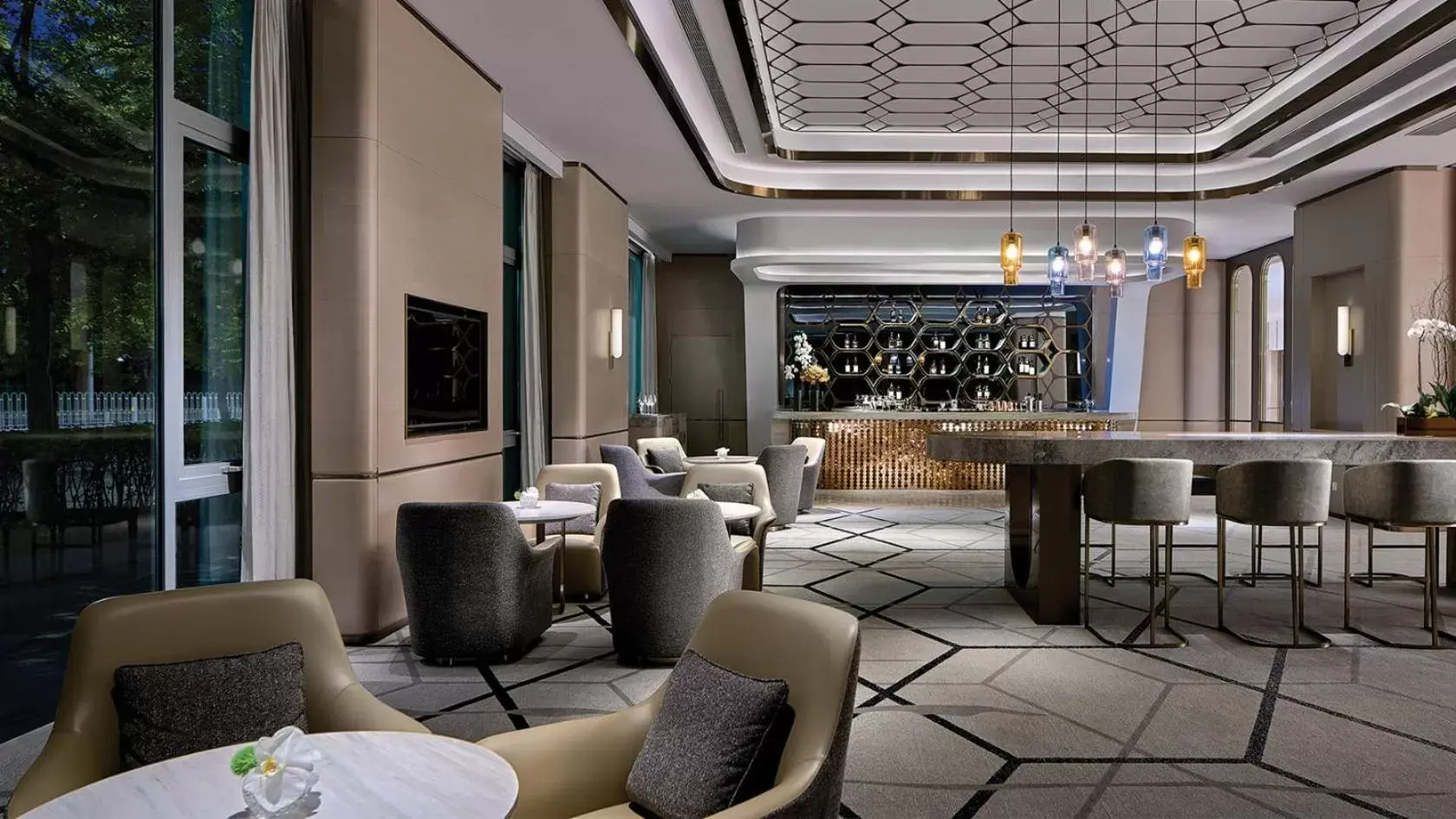 Lounge or bar in Cordis, Beijing Capital Airport By Langham Hospitality Group Lounge or bar in Cordis, Beijing Capital Airport By Langham Hospitality Group