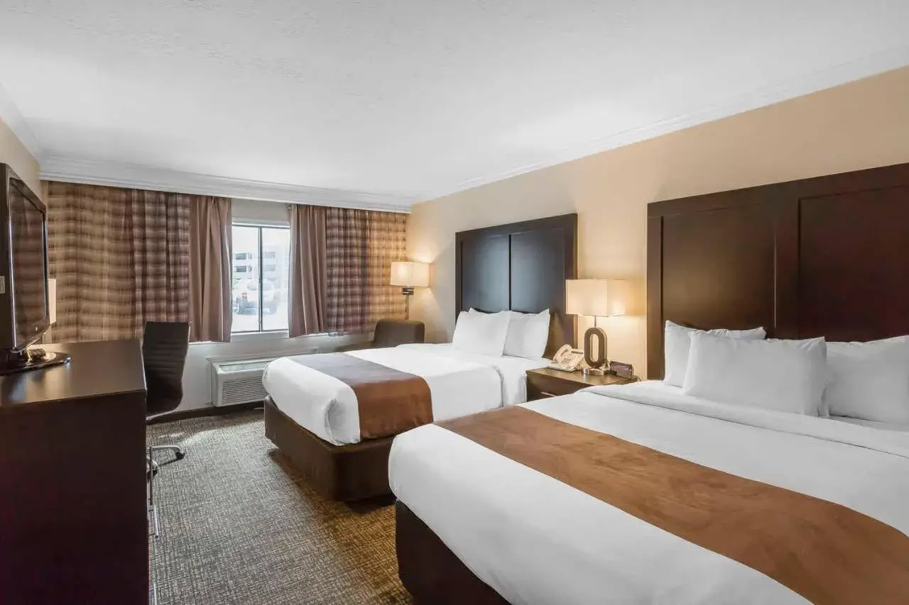 Bed in Comfort Inn Murray – Salt Lake City South