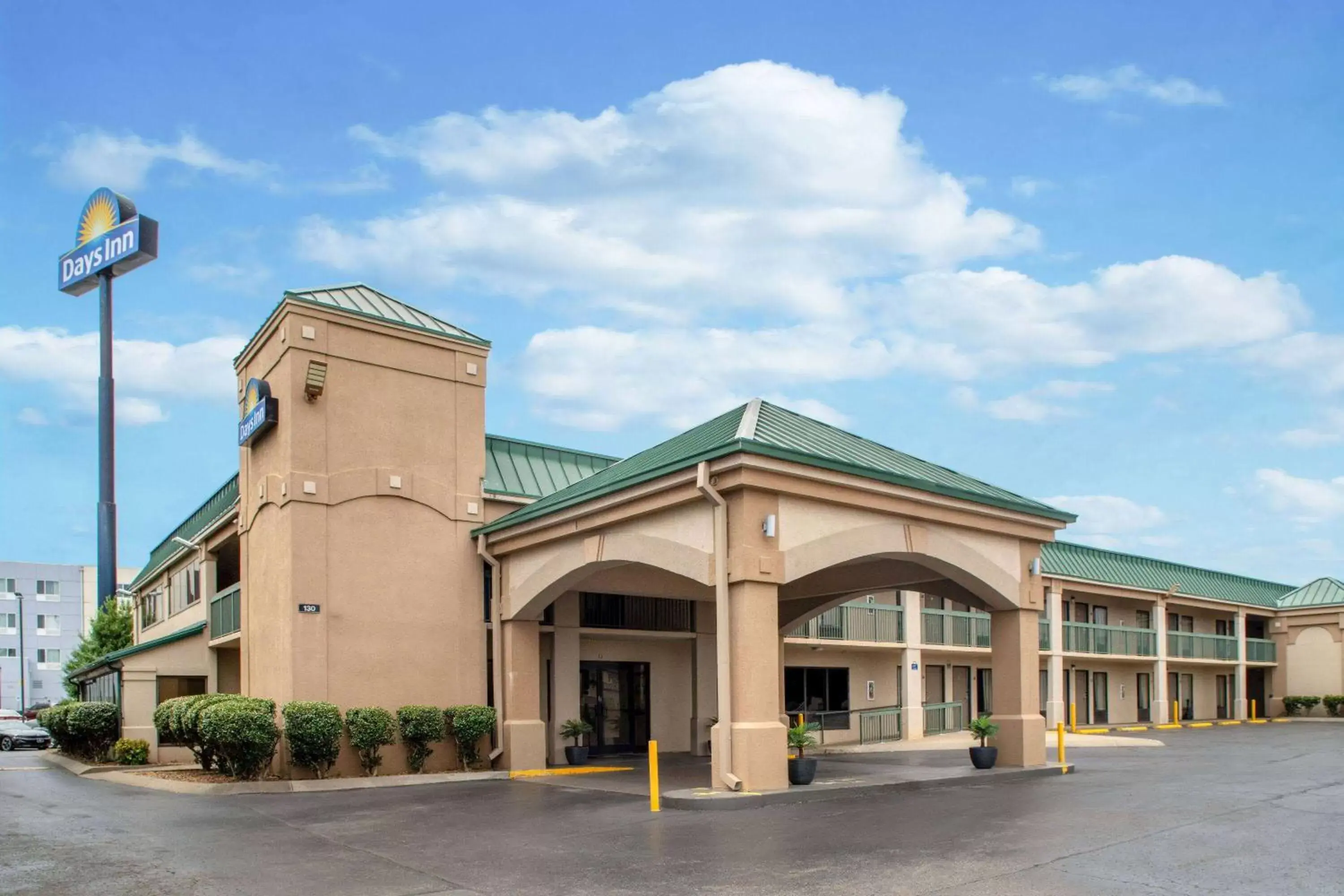 Property Building in Days Inn by Wyndham Clarksville North EXIT 4