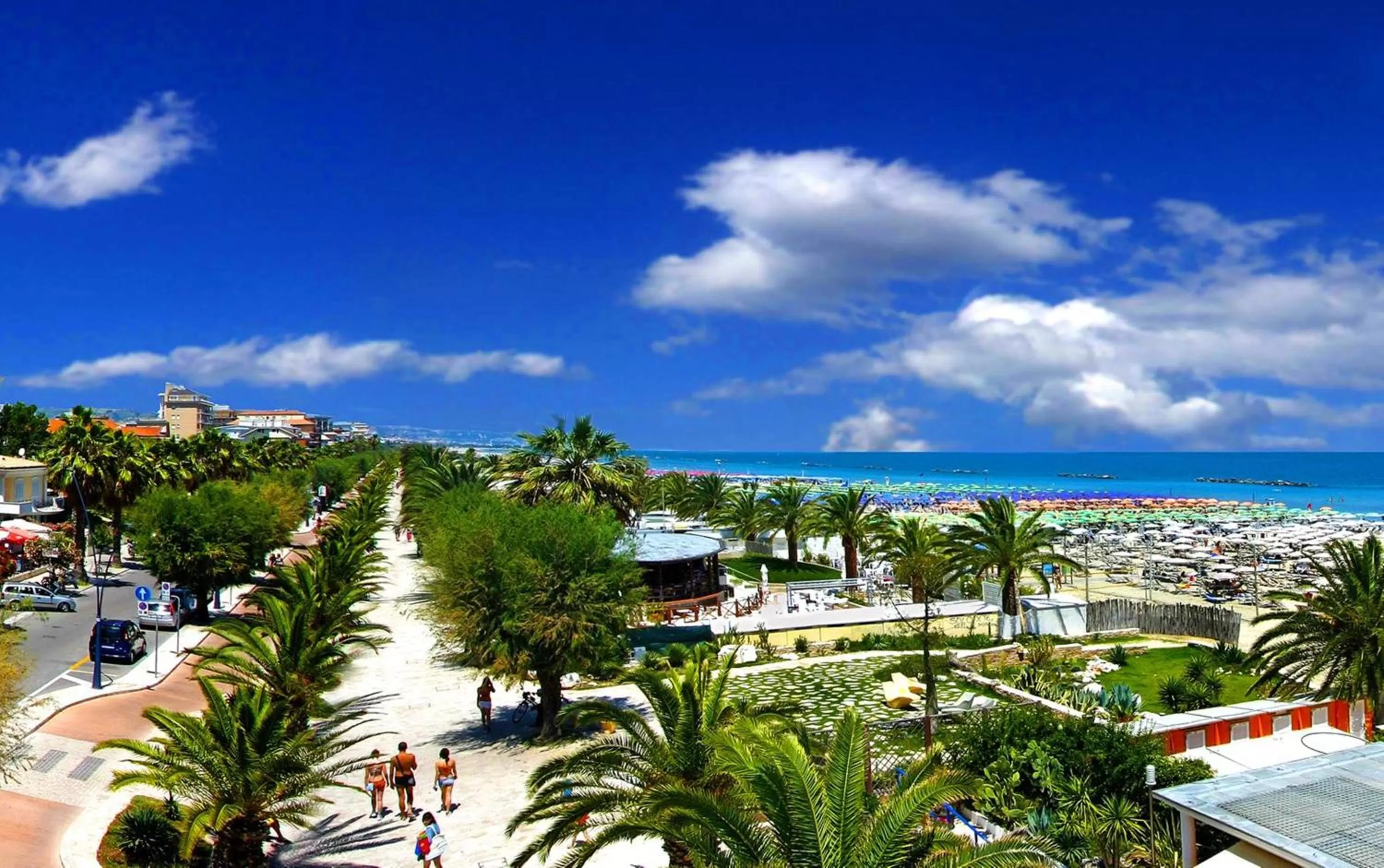 Beach in Hotel International