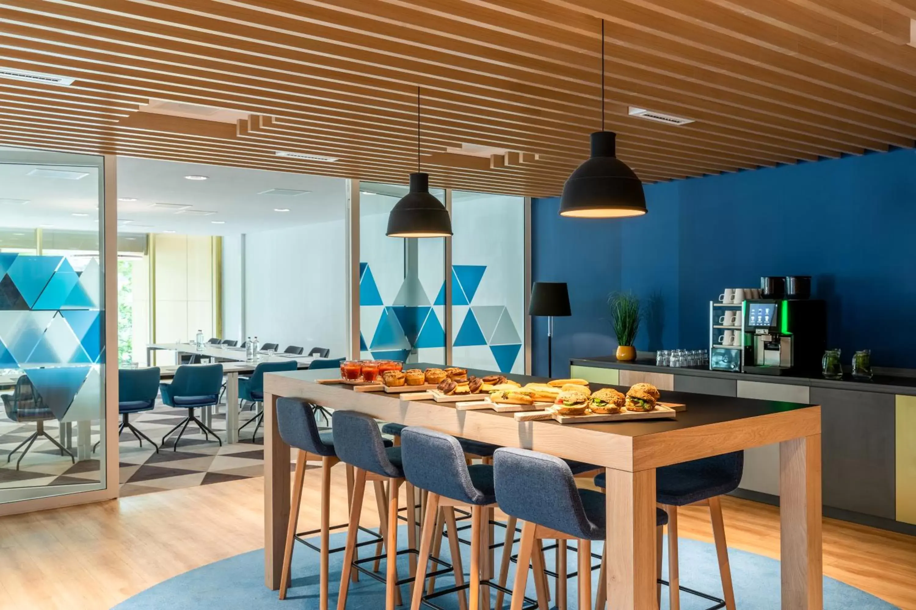 Restaurant/Places to Eat in Holiday Inn Express Amsterdam - North Riverside, an IHG Hotel