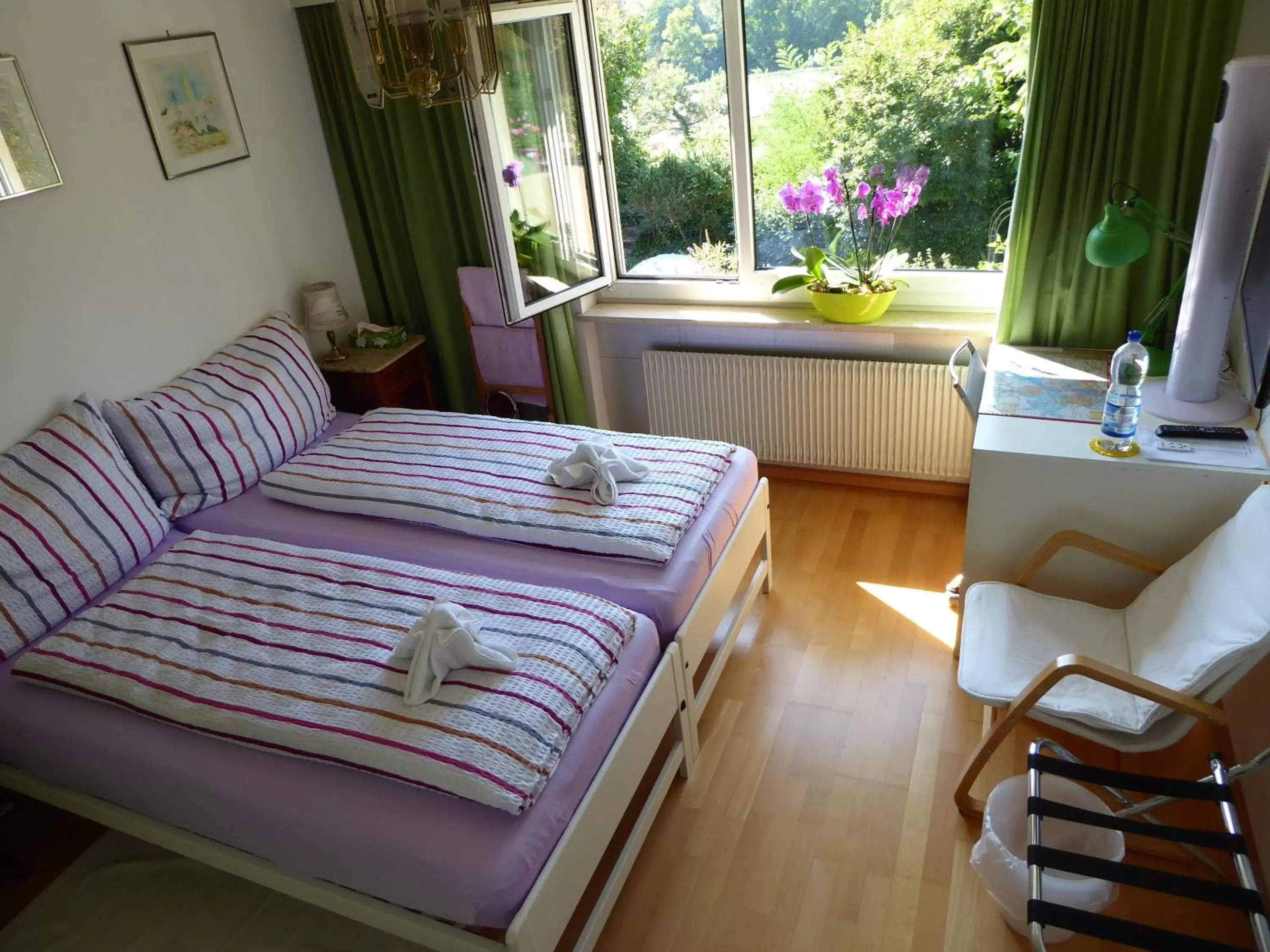 Photo of the whole room in B&B Pappelweg - 2