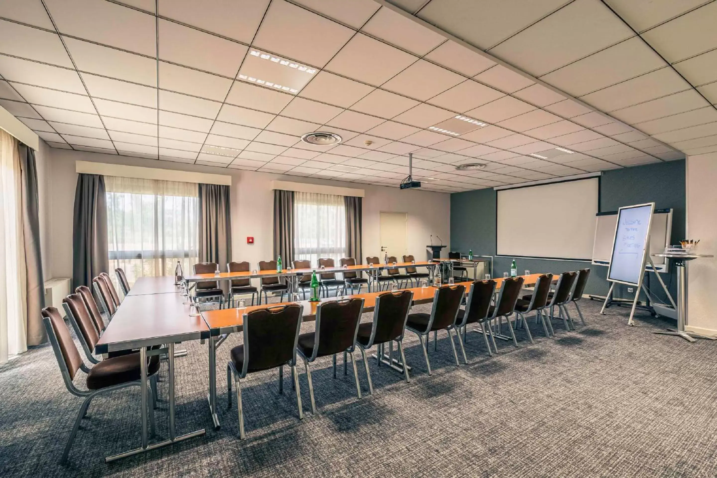 Meeting/conference room in Best Western Marseille Aeroport