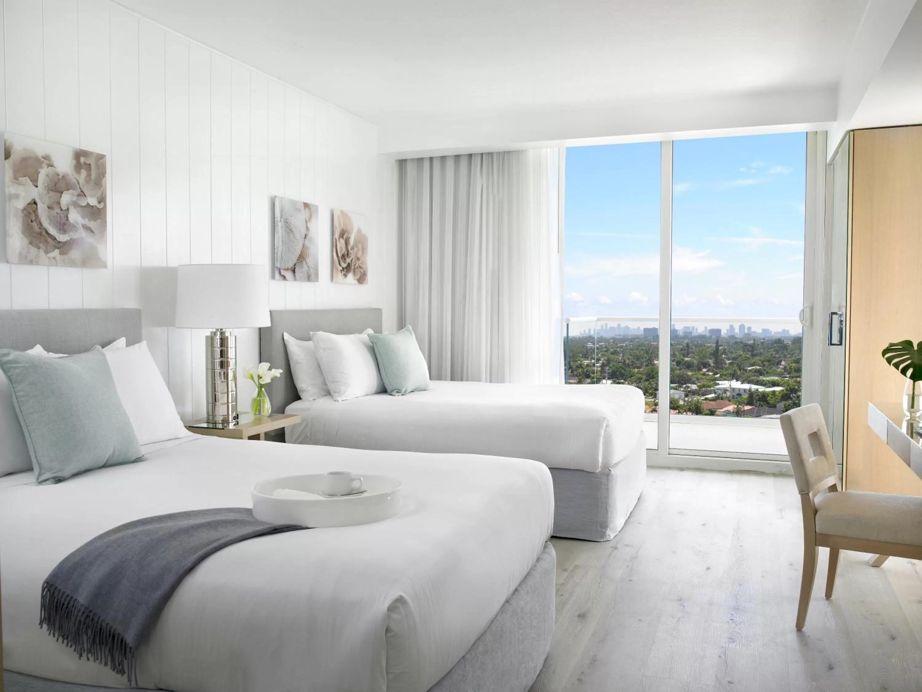 View (from property/room), Bed in Grand Beach Hotel Surfside