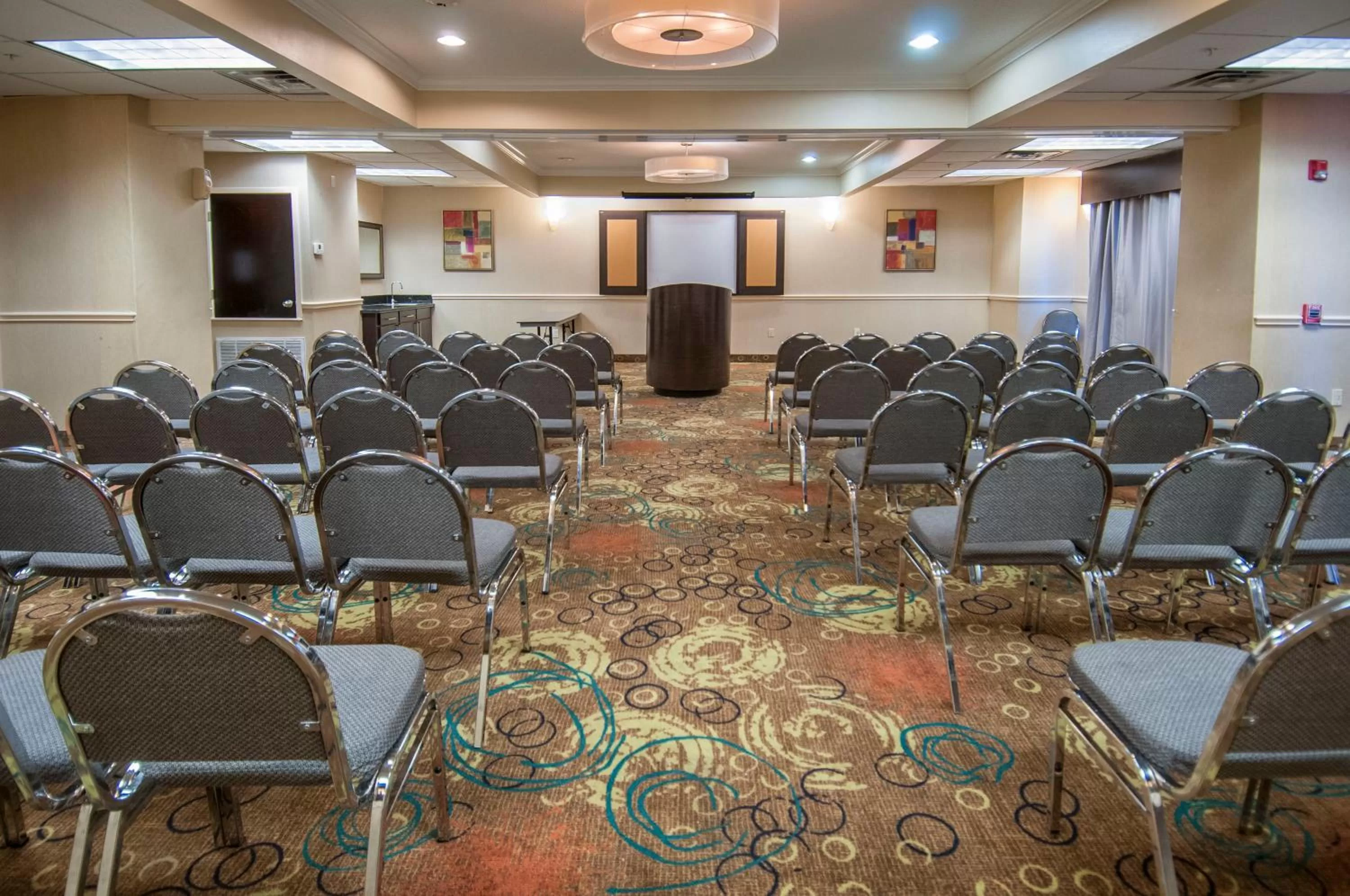 Meeting/conference room in Holiday Inn Express Hotel & Suites Houston North Intercontinental by IHG