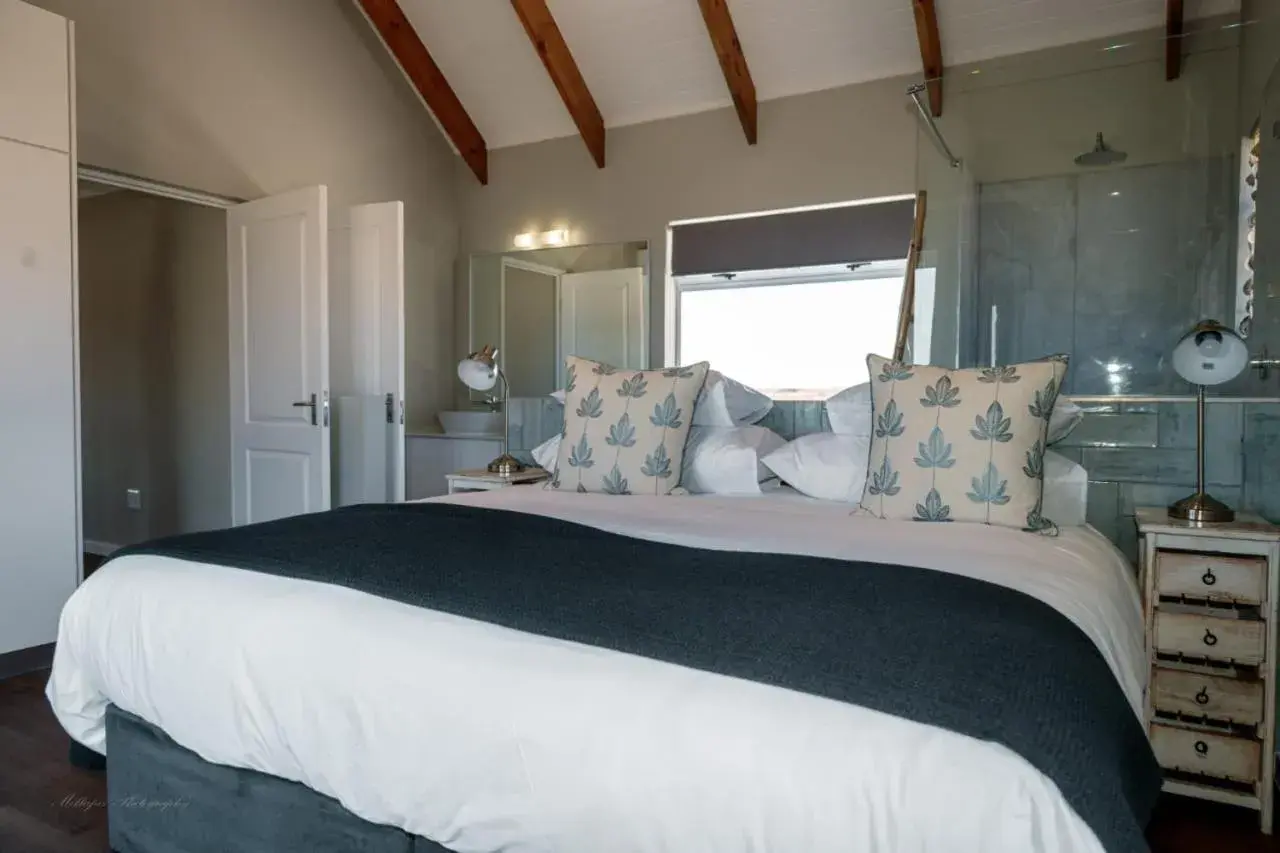 Bed in Blue Bay Lodge