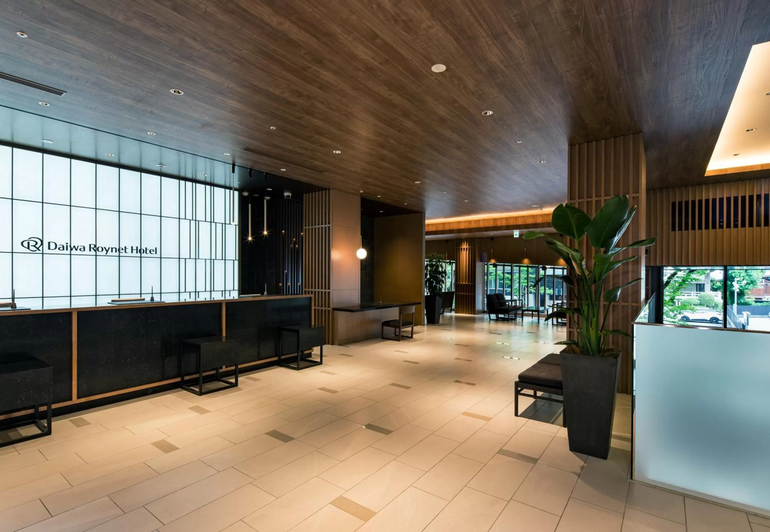 Lobby or reception in Daiwa Roynet Hotel Hakata Reisen PREMIER