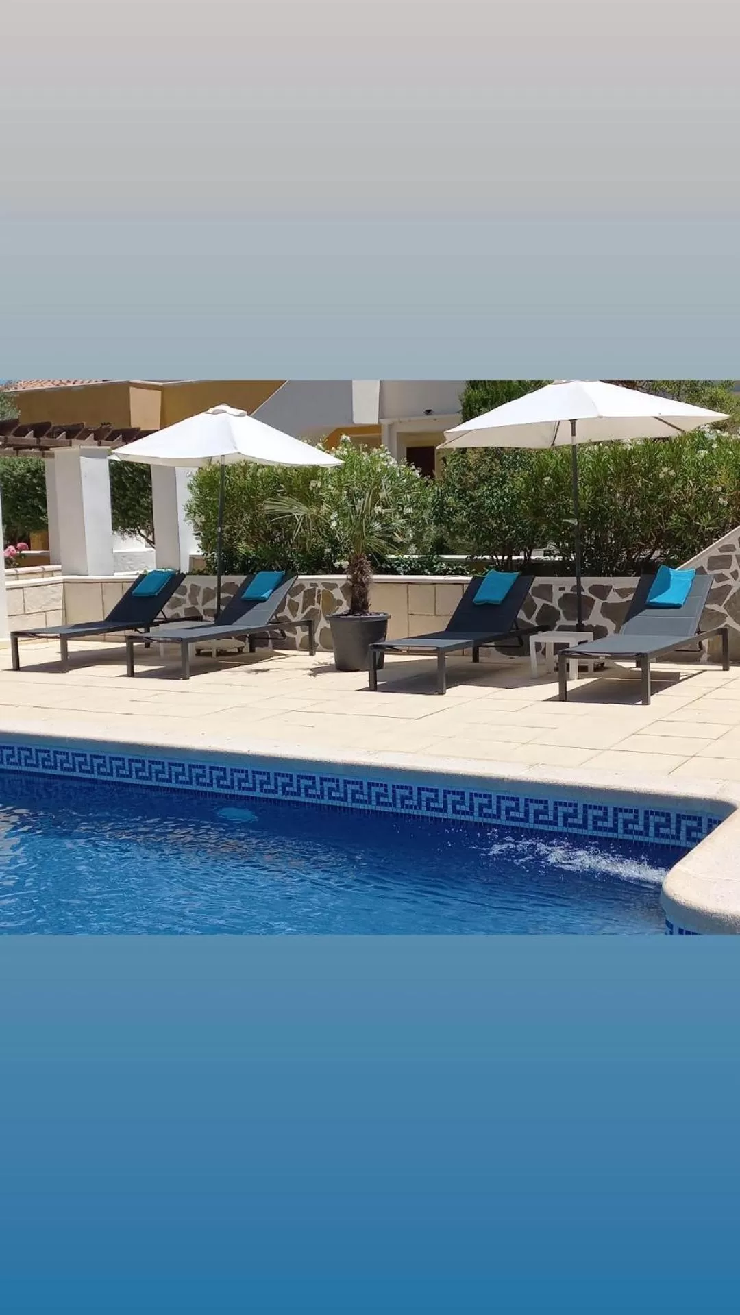 Property building, Swimming Pool in B&B Casa Claví